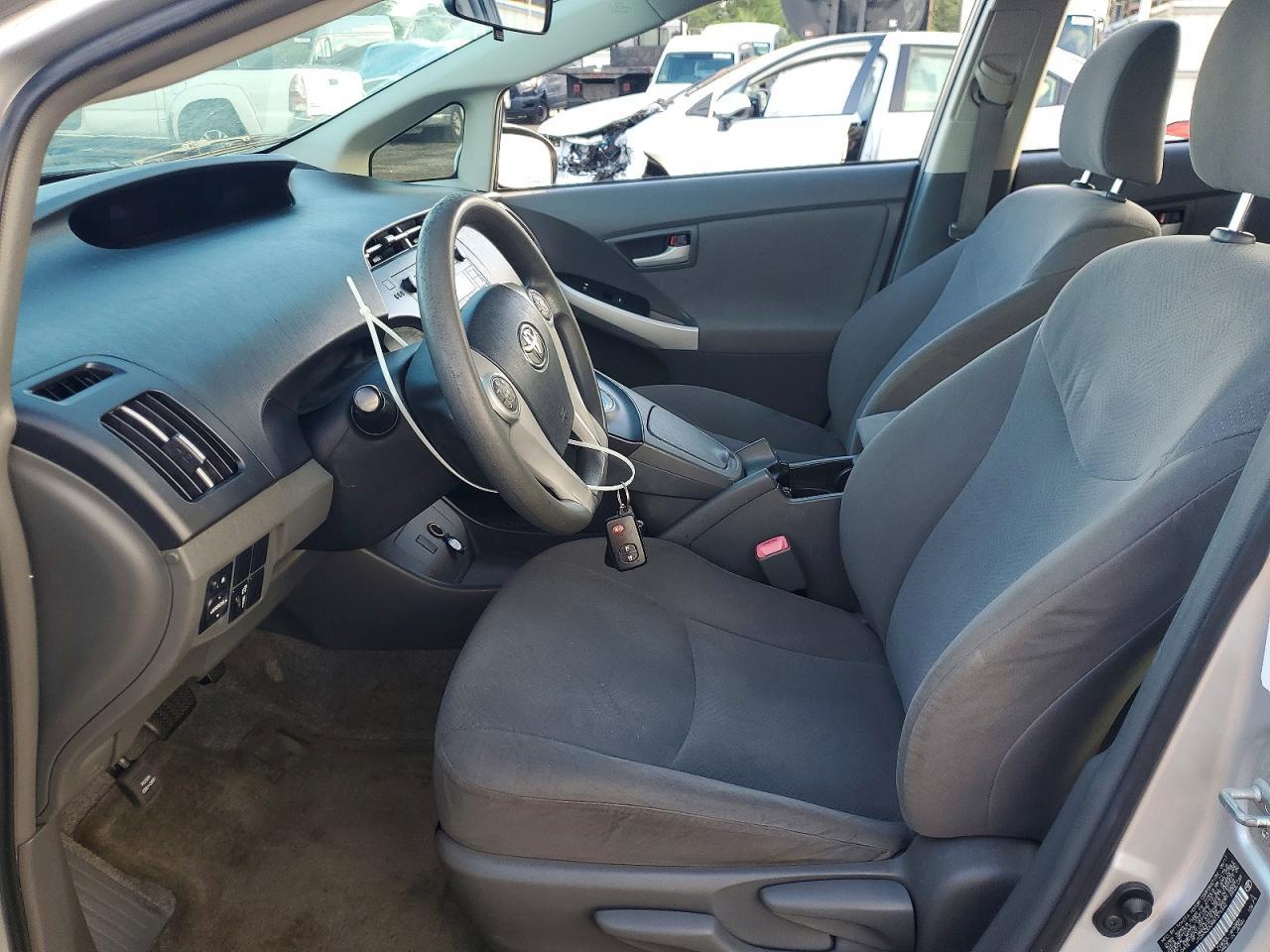 2011 TOYOTA PRIUS