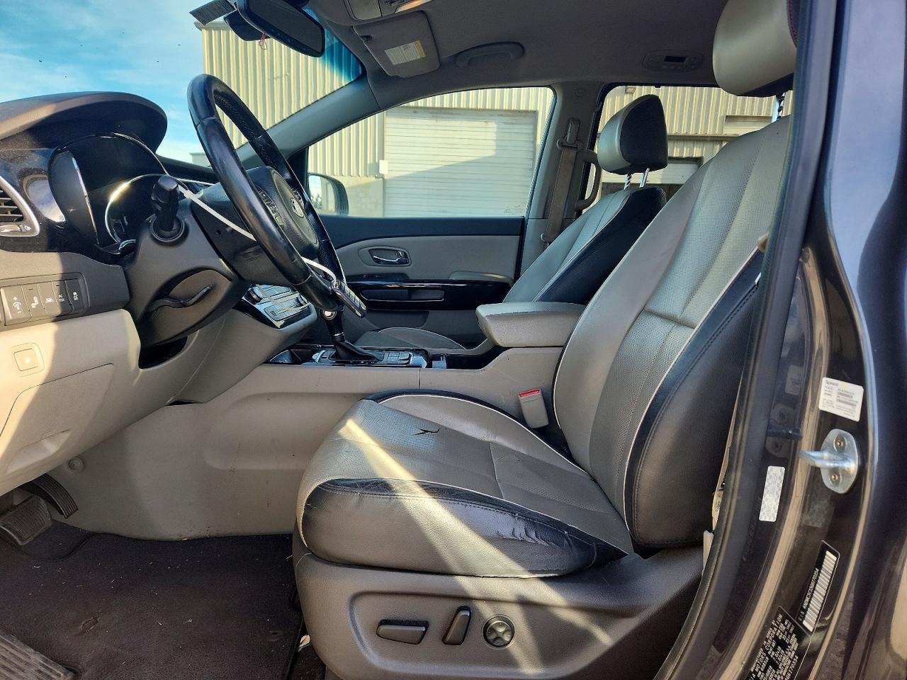 2016 KIA SEDONA