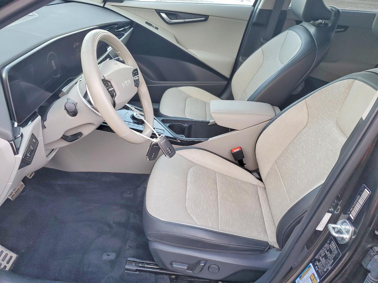 2023 KIA Niro