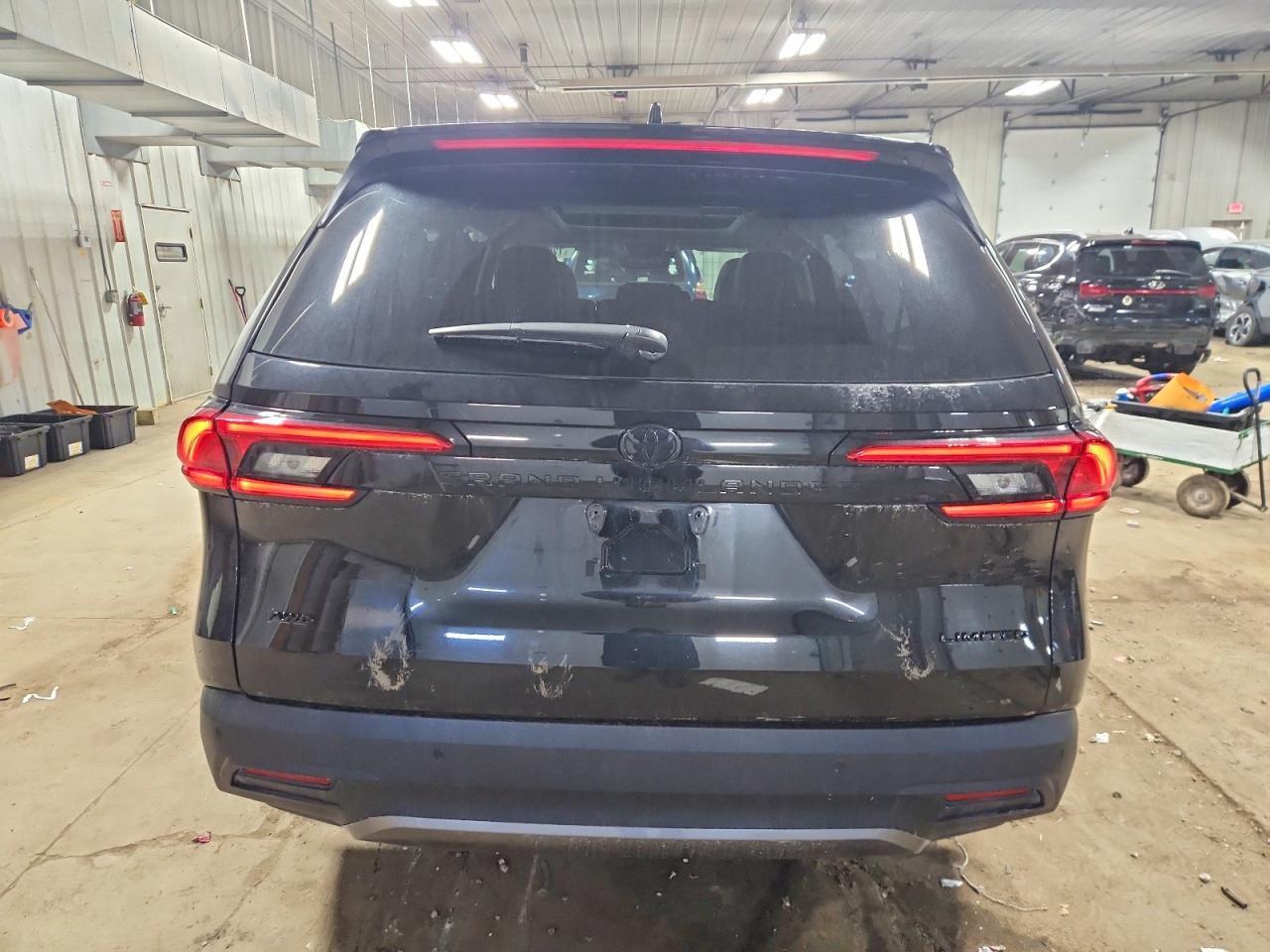 2024 TOYOTA HIGHLANDER