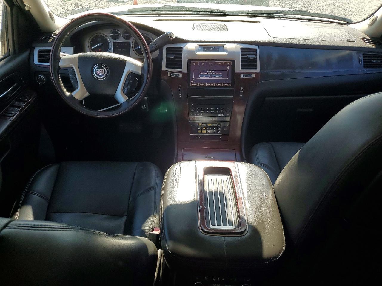 2013 CADILLAC Escalade ESV