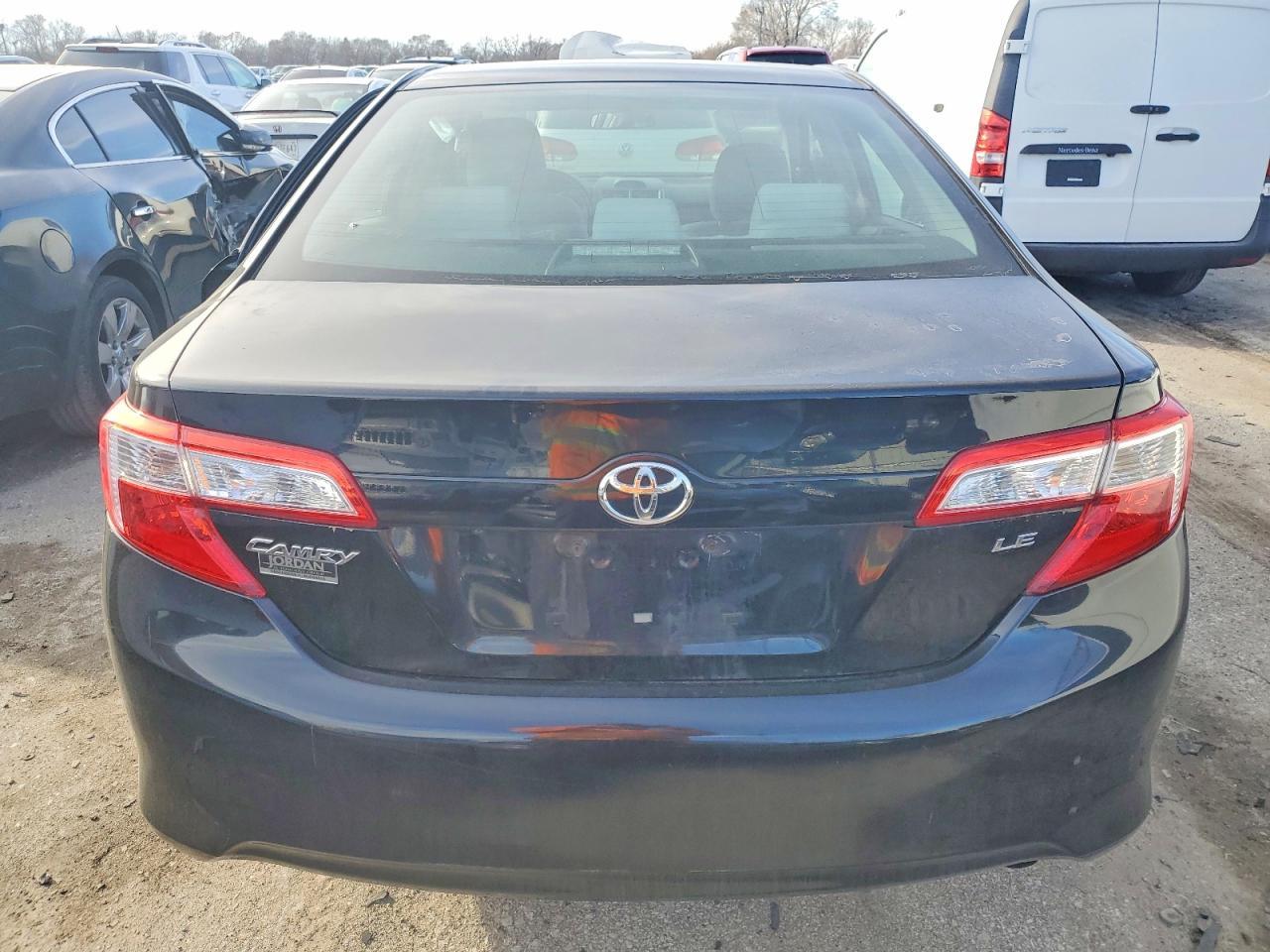 2014 TOYOTA CAMRY