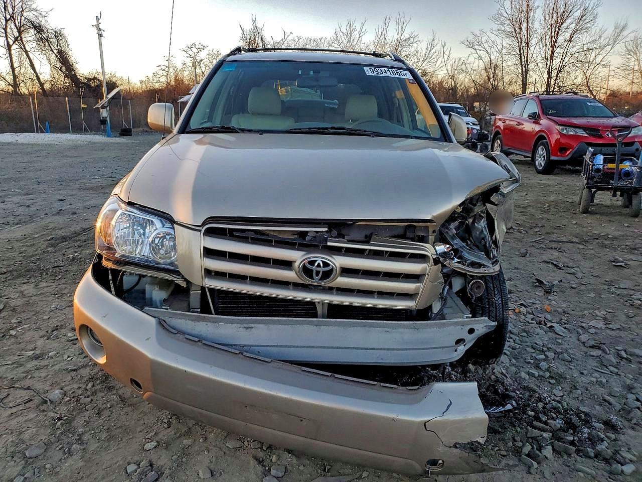 2004 TOYOTA HIGHLANDER