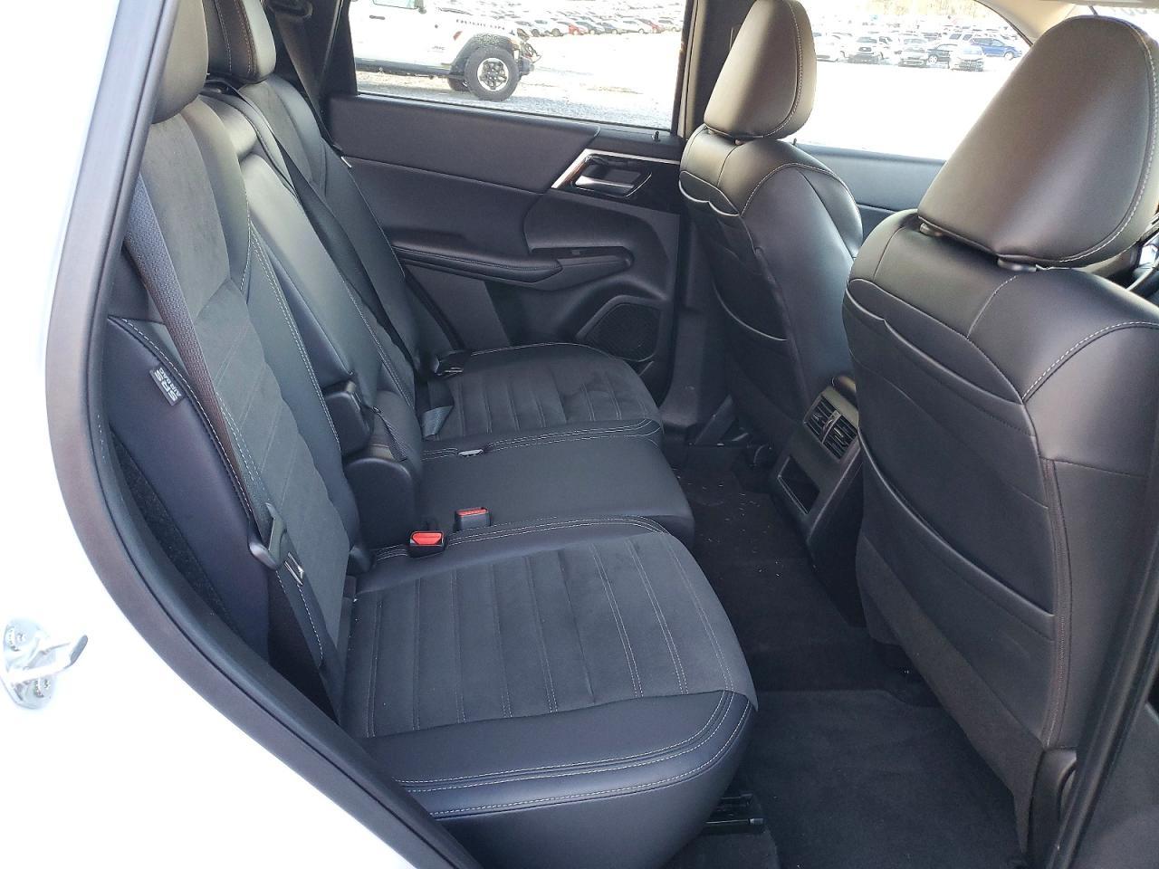 2024 MITSUBISHI outlander