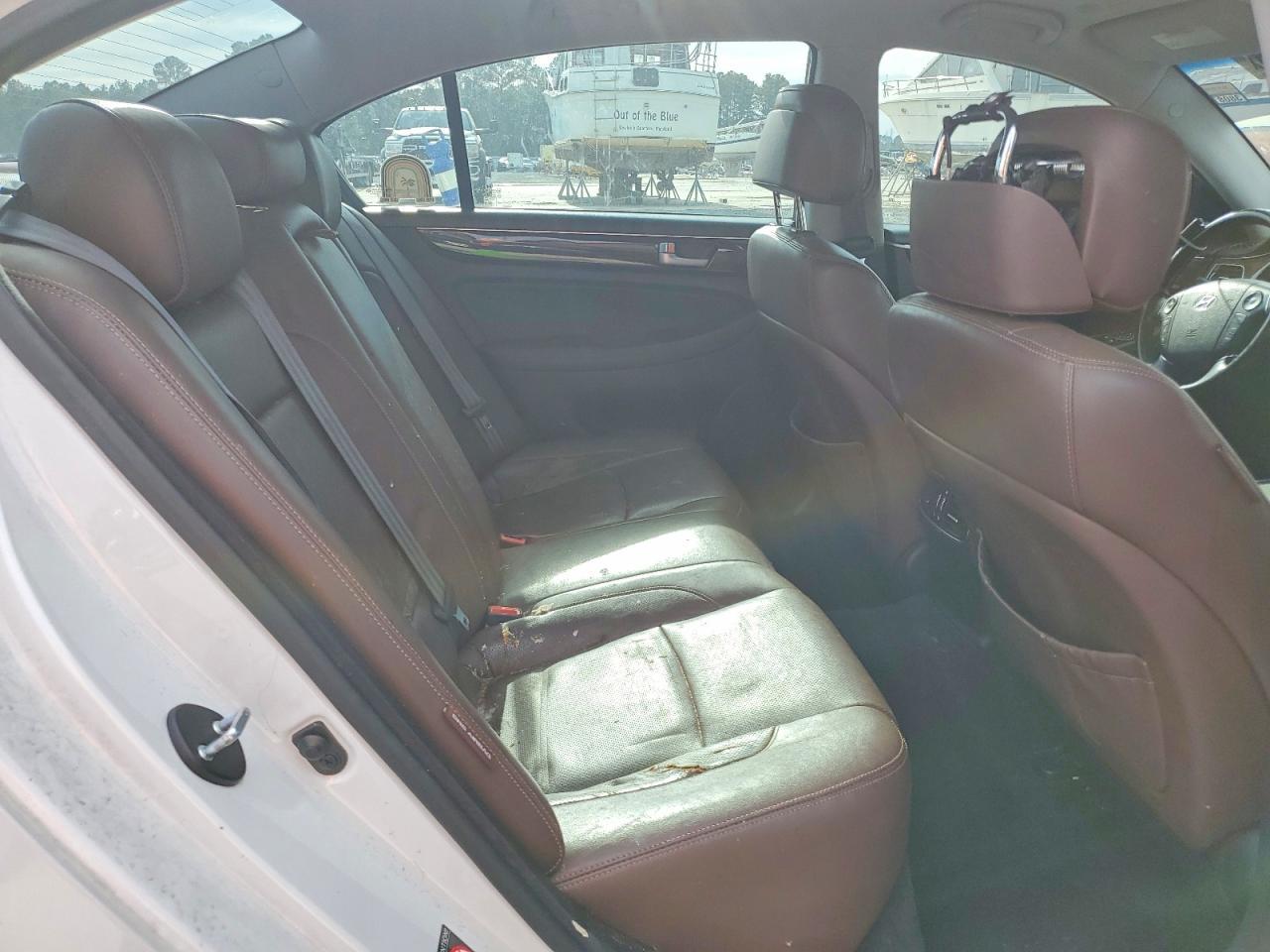 2013 HYUNDAI GENESIS