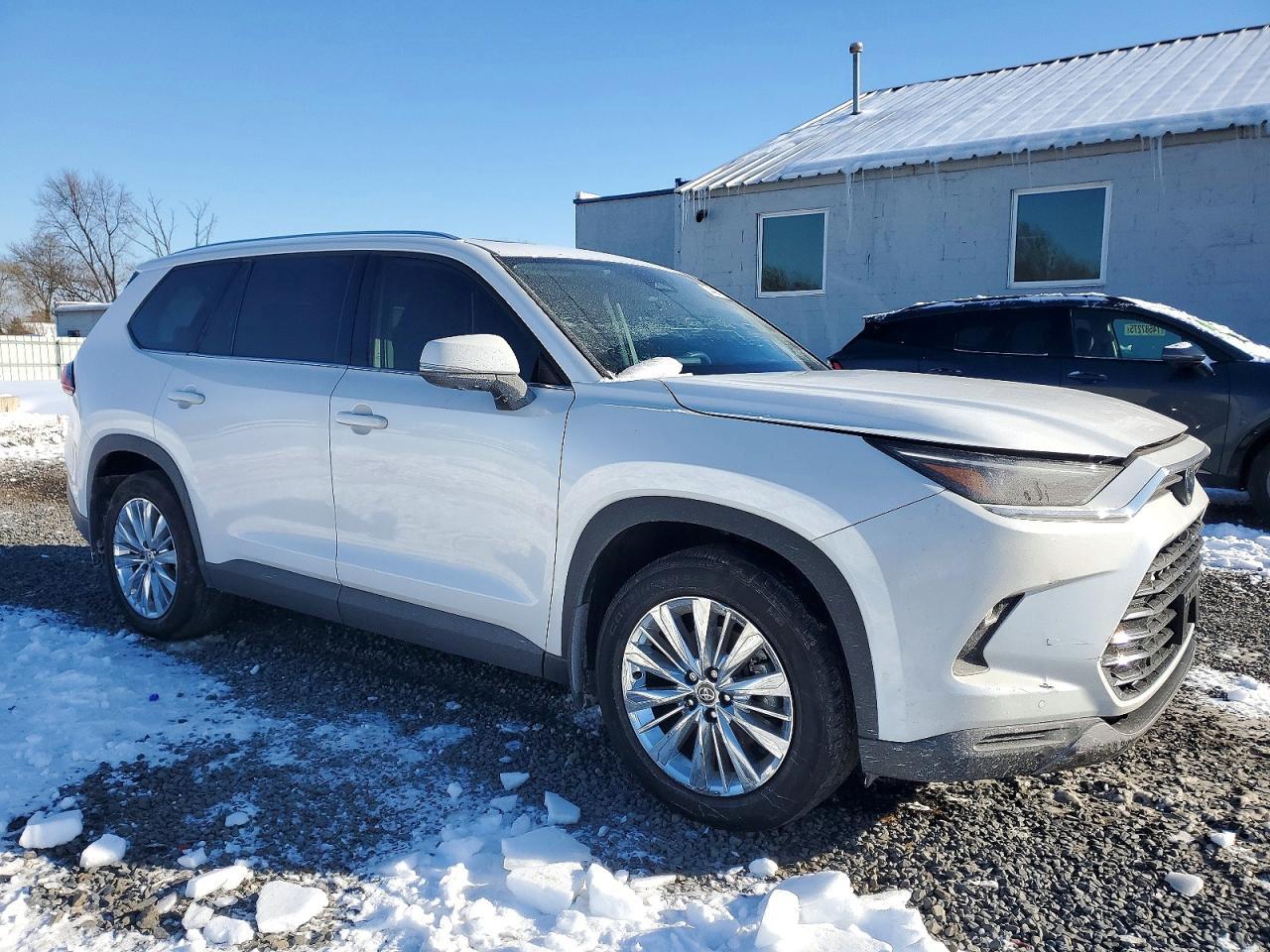 2024 TOYOTA HIGHLANDER