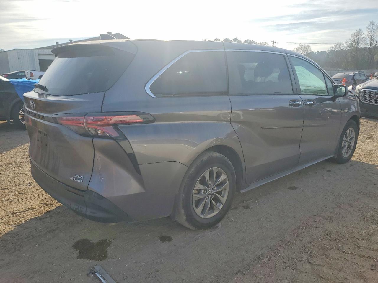 2022 TOYOTA SIENNA