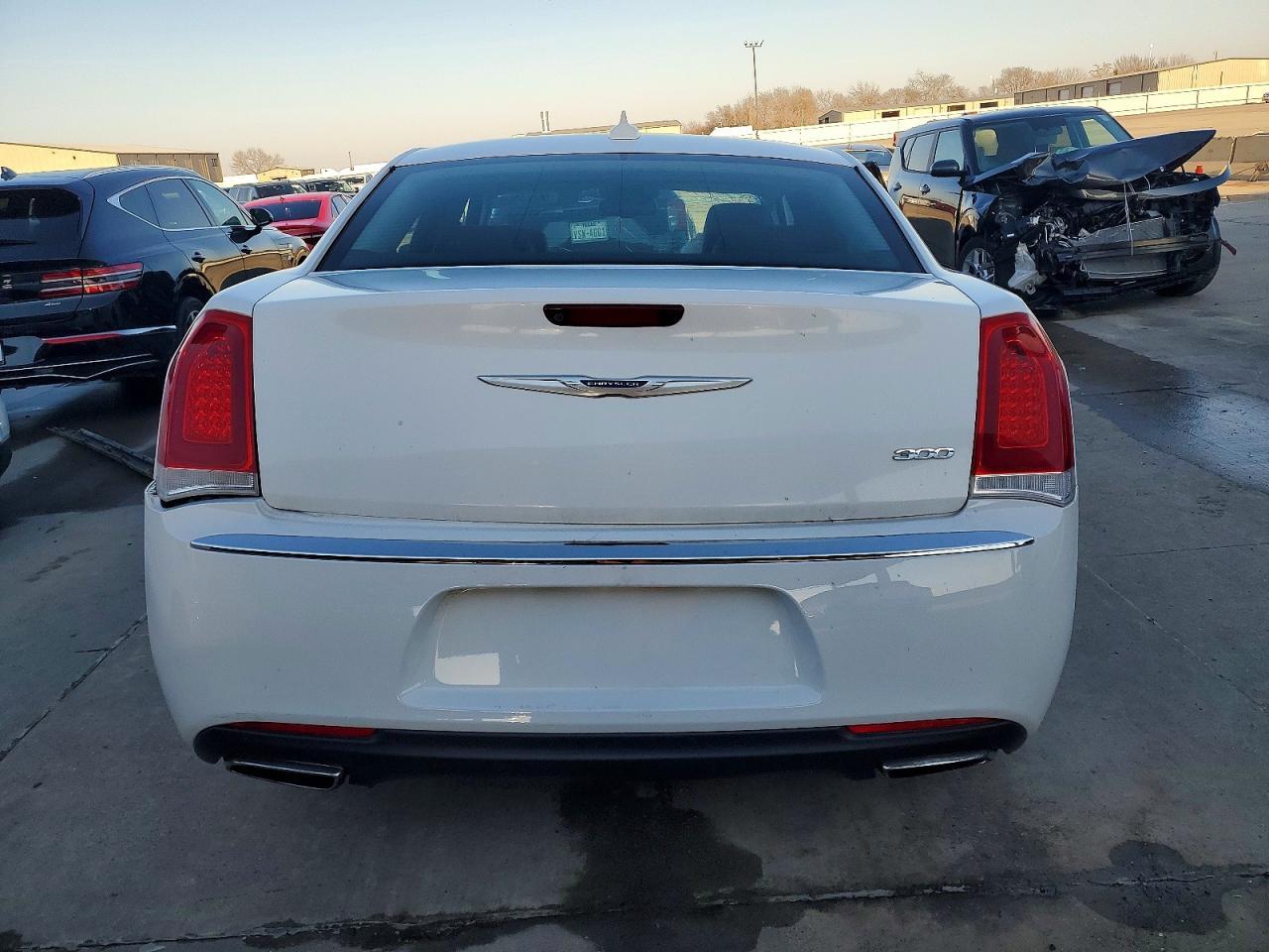 2020 CHRYSLER 300
