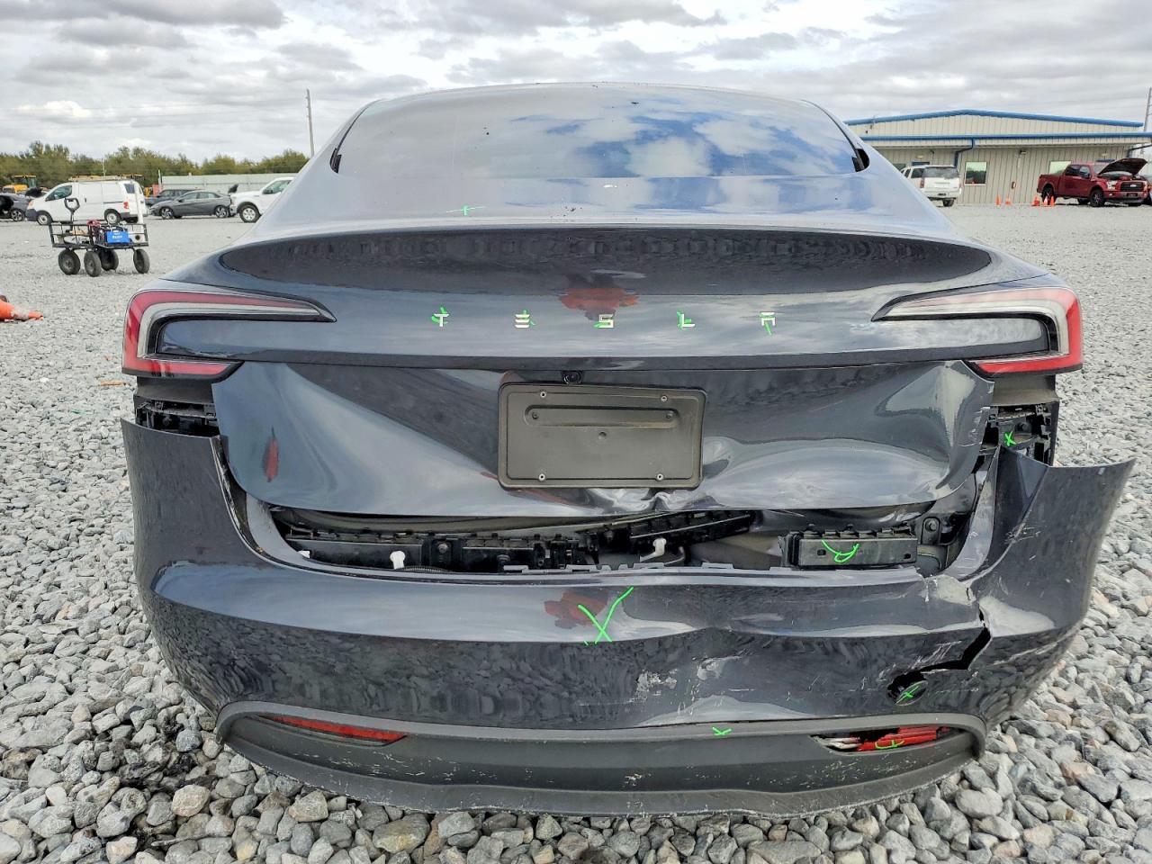 2025 TESLA MODEL 3