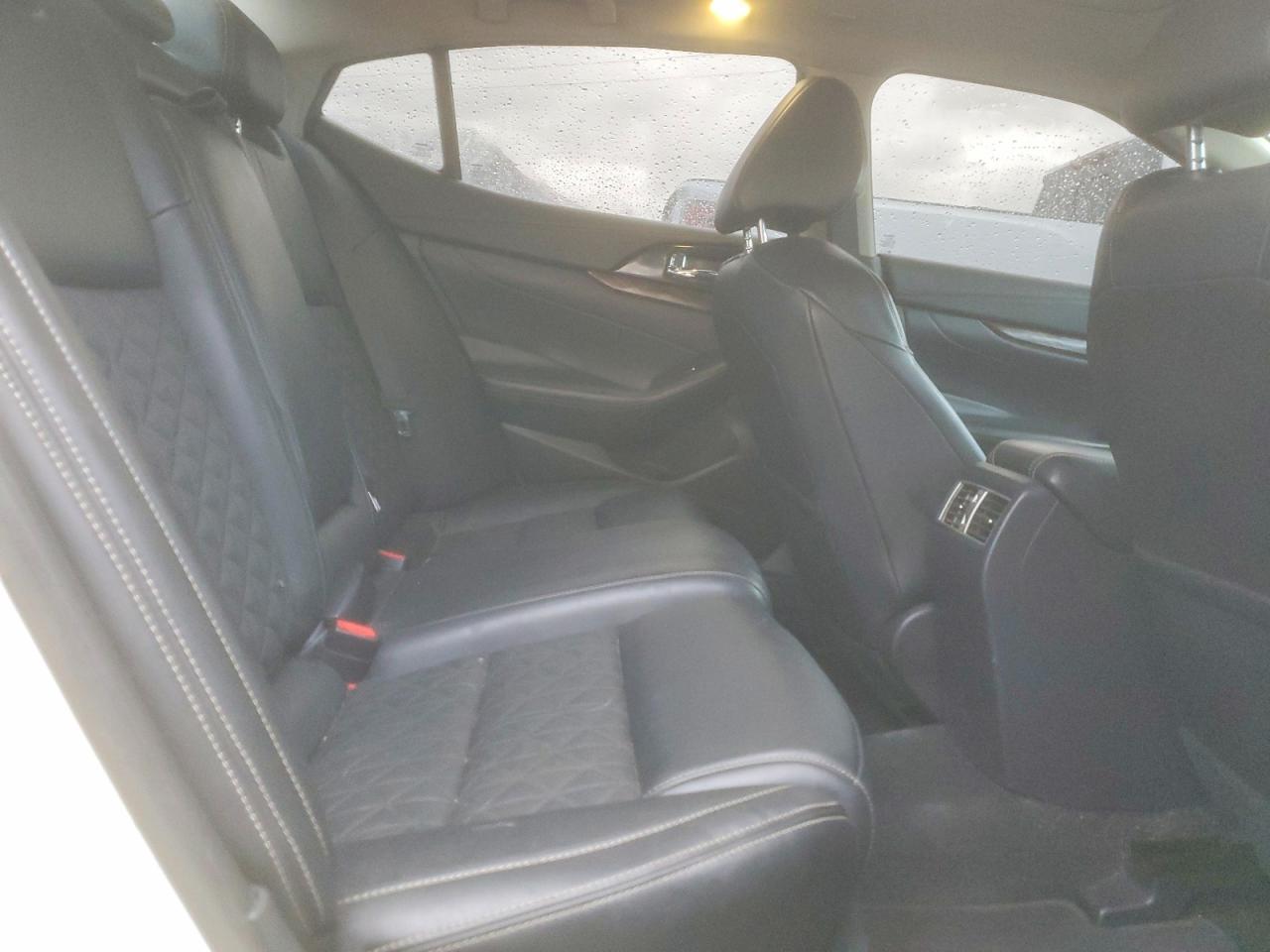 2017 NISSAN Maxima