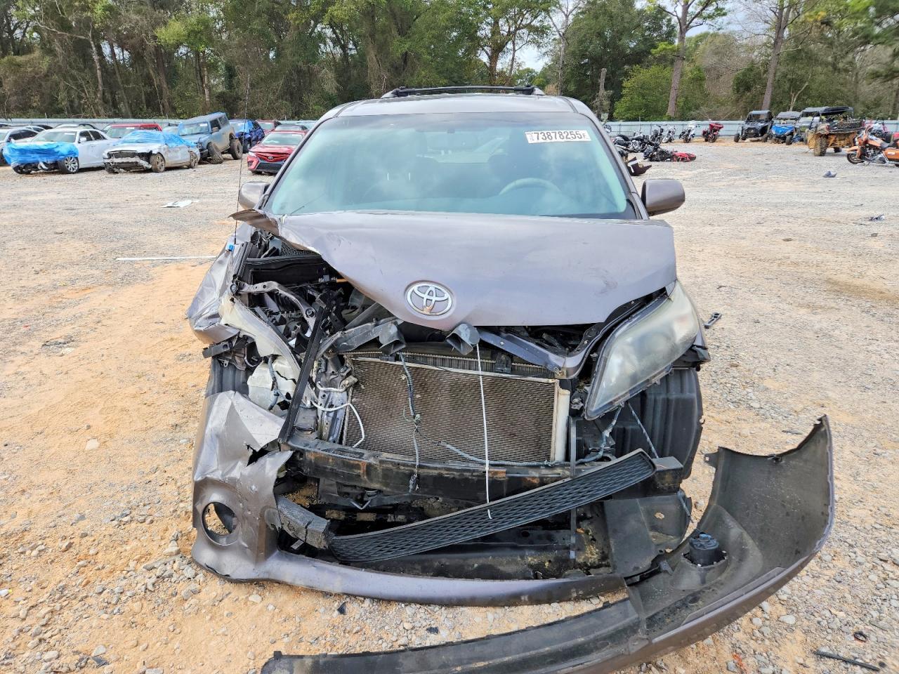 2014 TOYOTA SIENNA