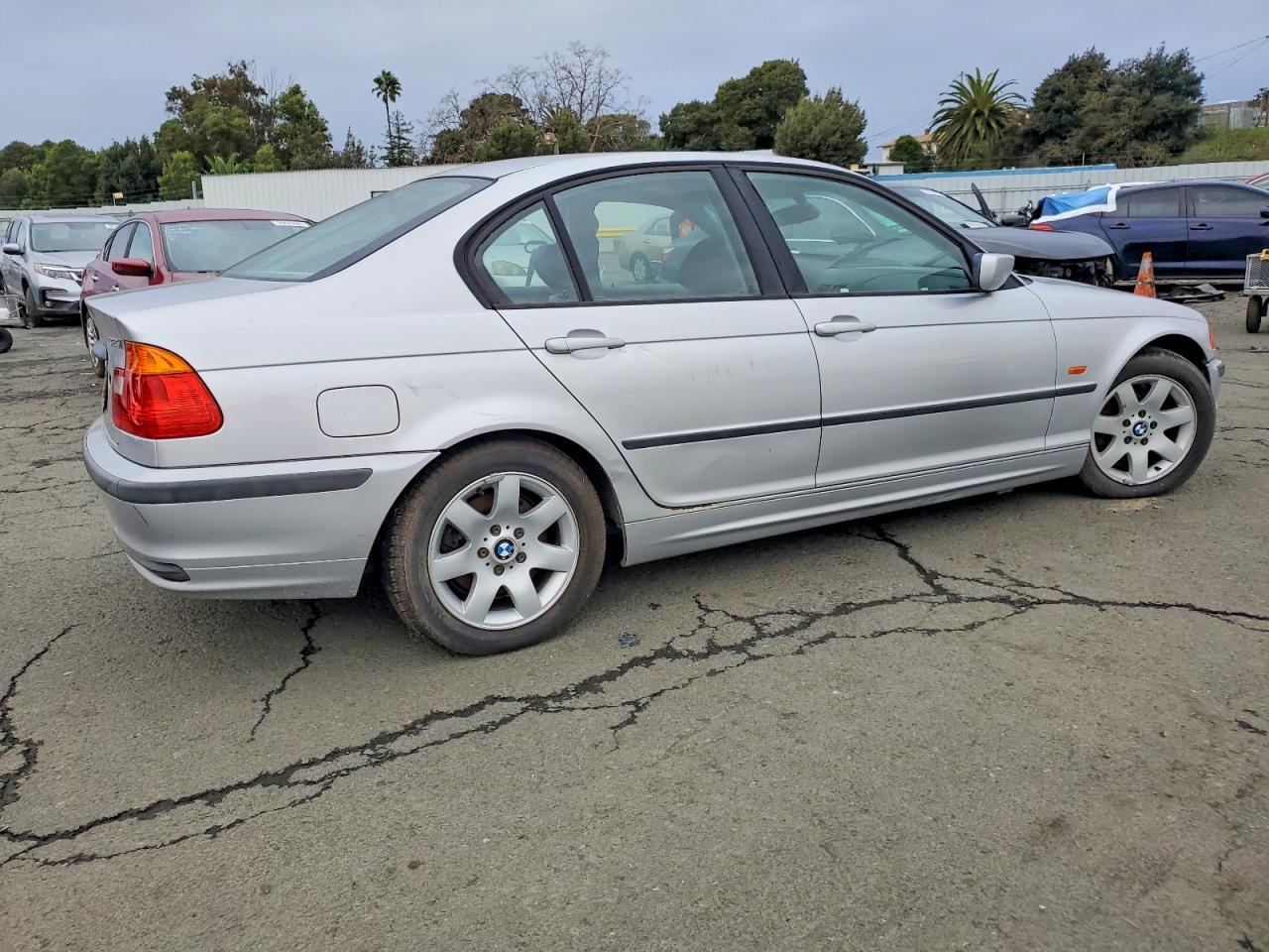 2001 BMW 3 SERIES