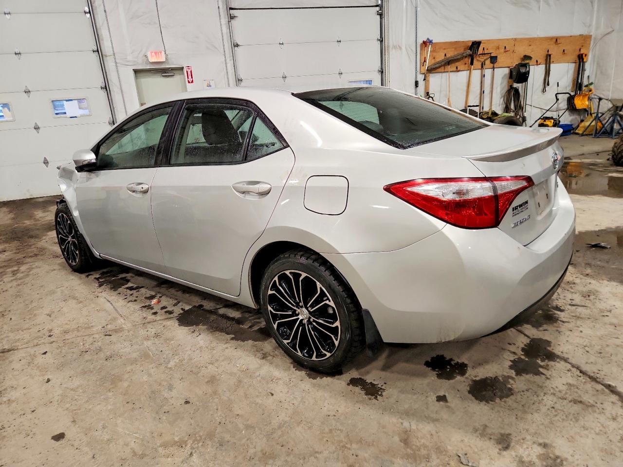 2015 TOYOTA COROLLA