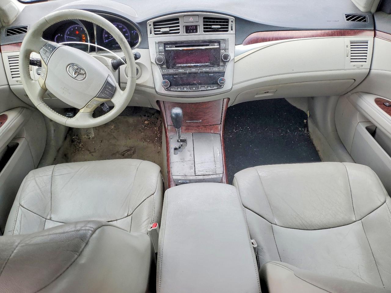 2011 TOYOTA Avalon
