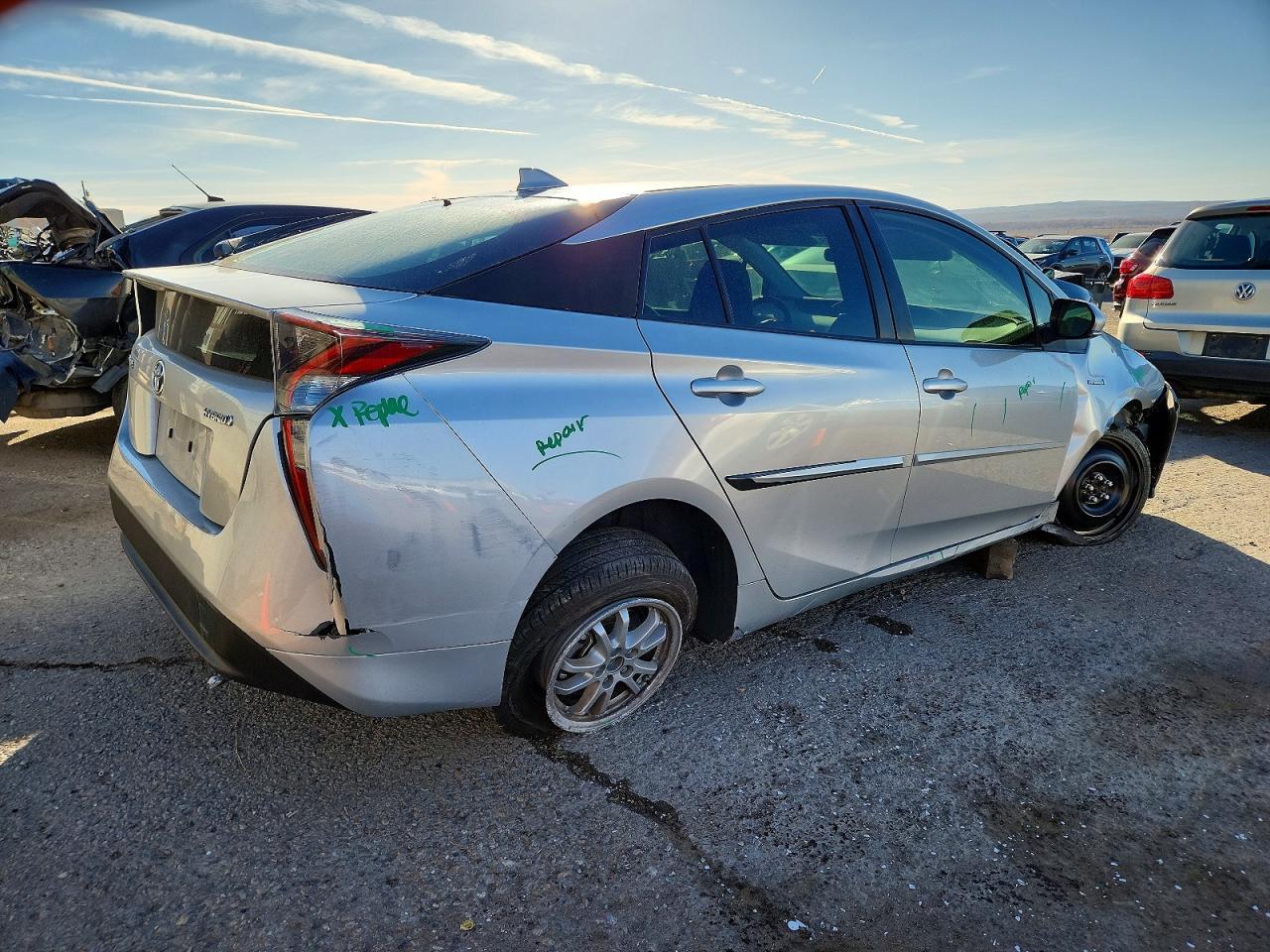 2017 TOYOTA PRIUS