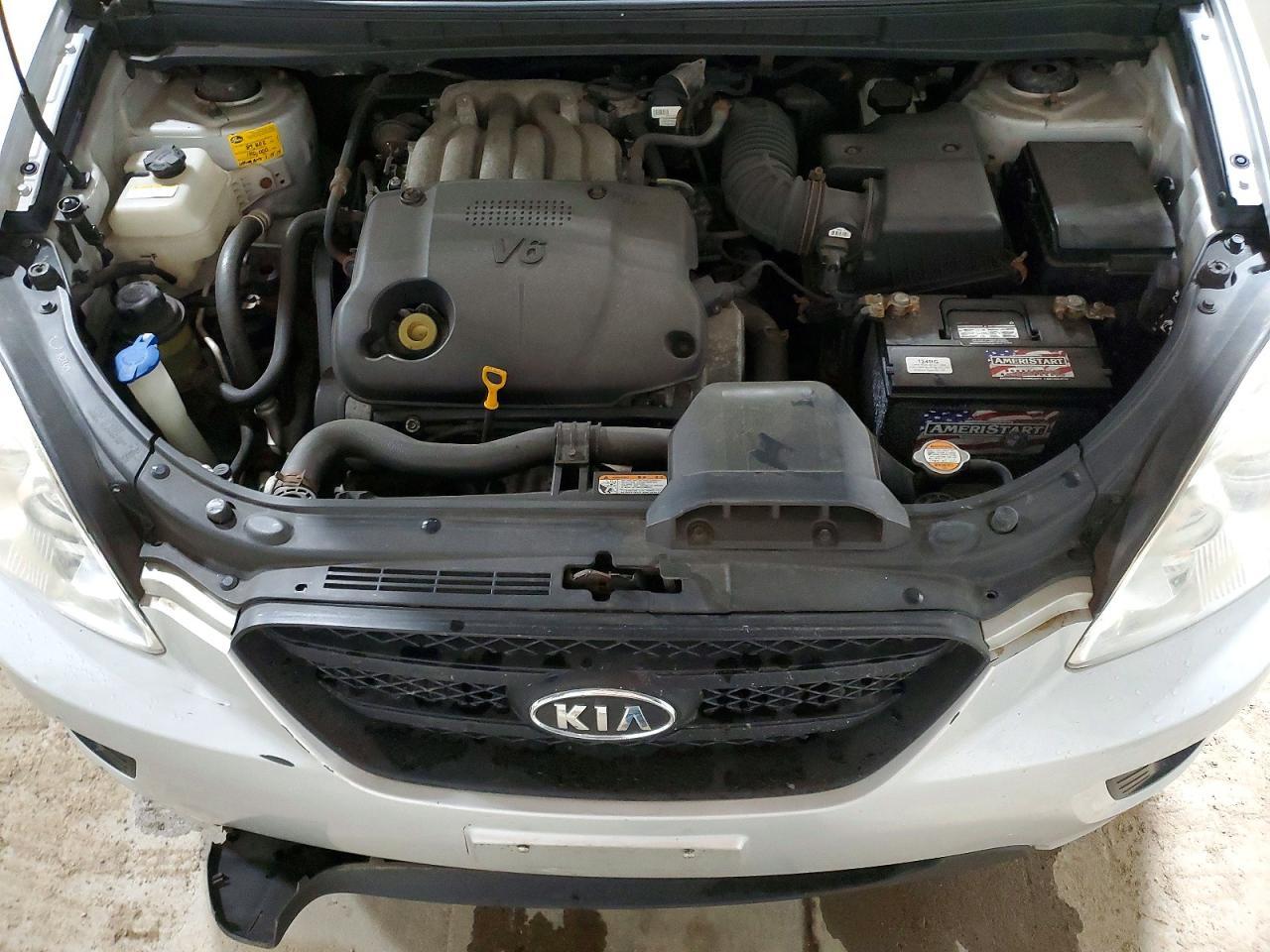 2008 KIA RONDO