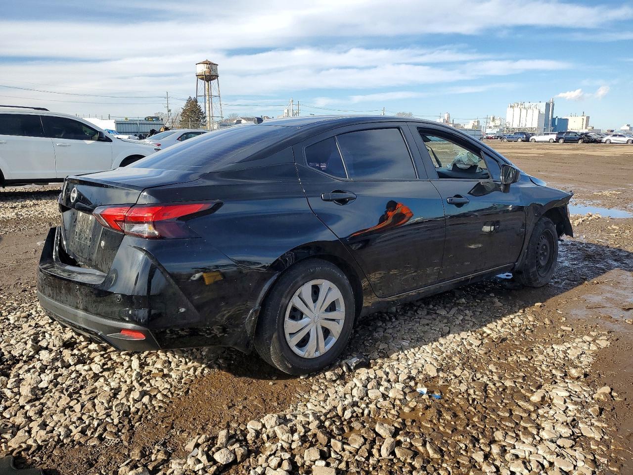2024 NISSAN VERSA