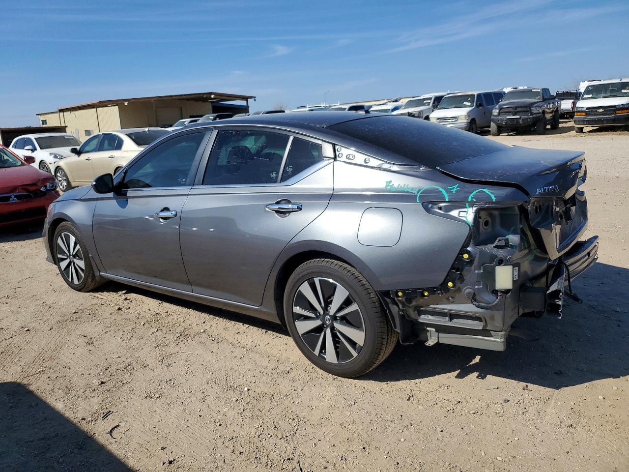 2022 NISSAN ALTIMA