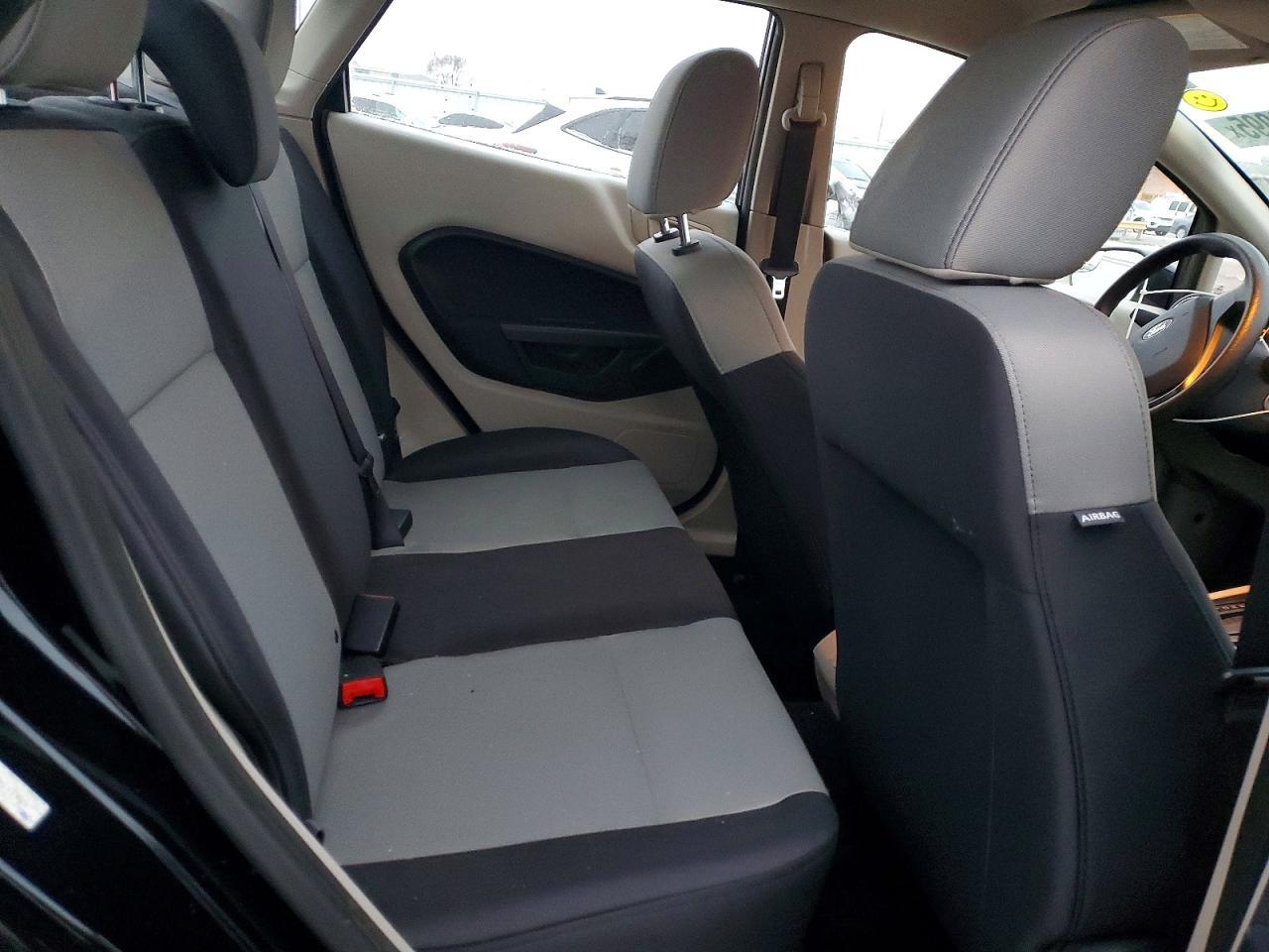 2012 FORD Fiesta