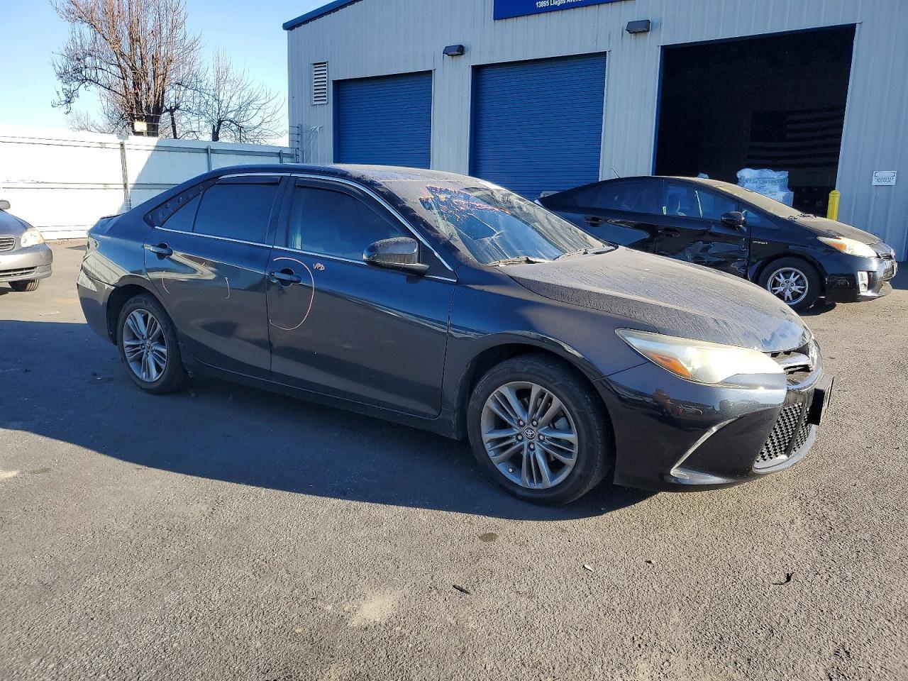 2016 TOYOTA CAMRY