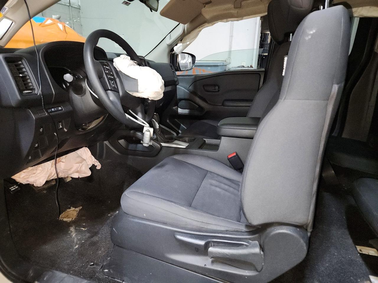2024 NISSAN Frontier
