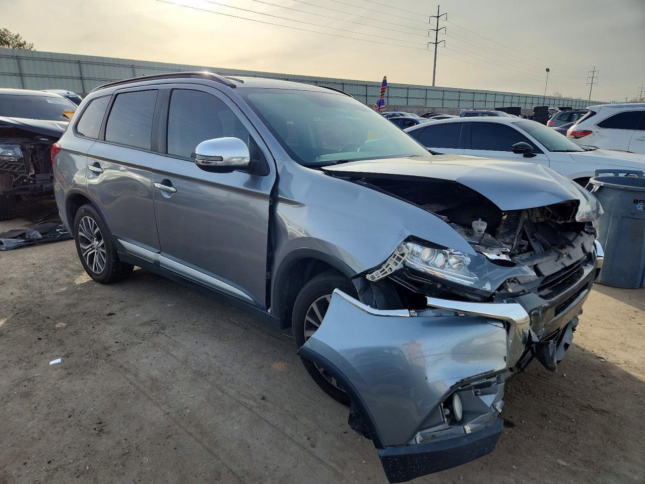 2016 MITSUBISHI outlander