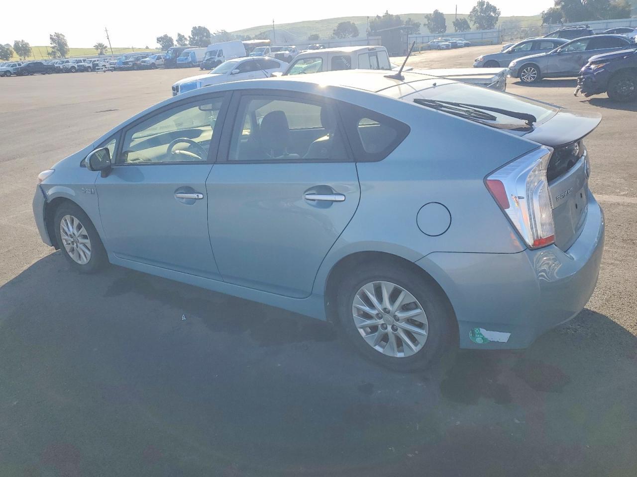 2015 TOYOTA Prius Plug-In
