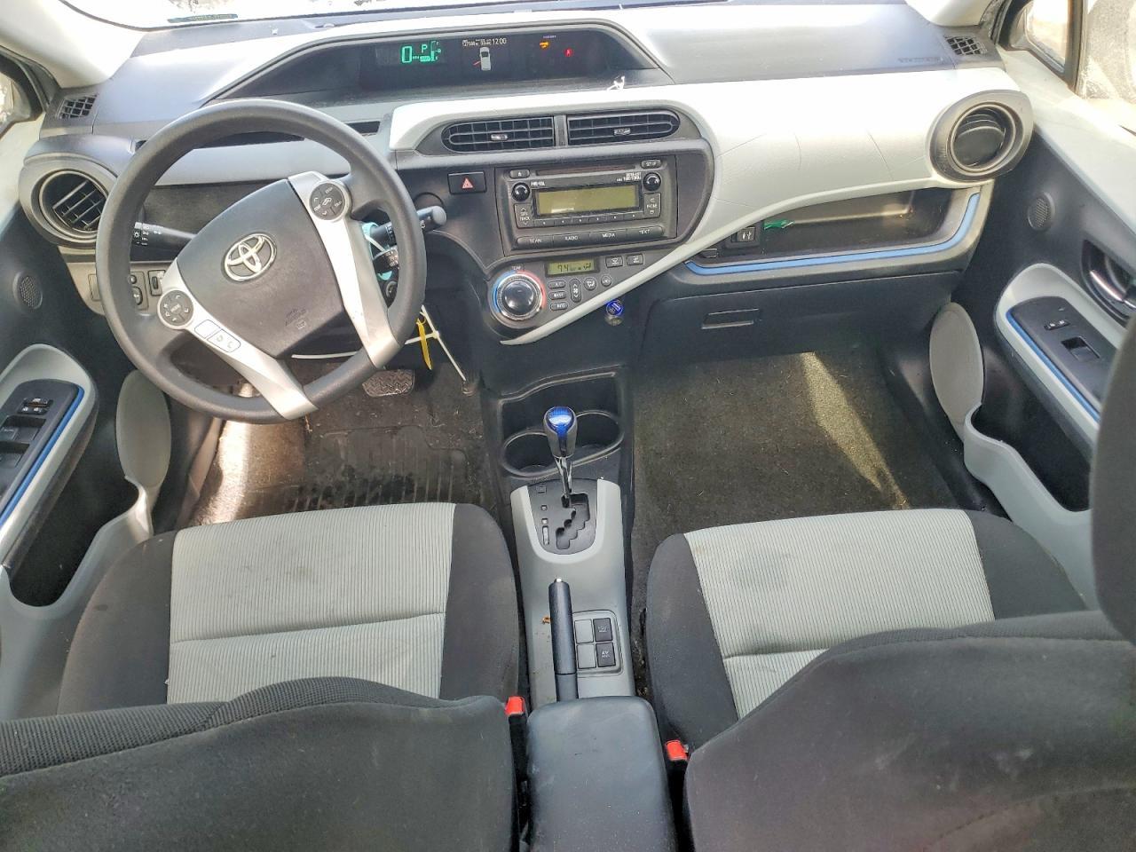 2012 TOYOTA Prius c