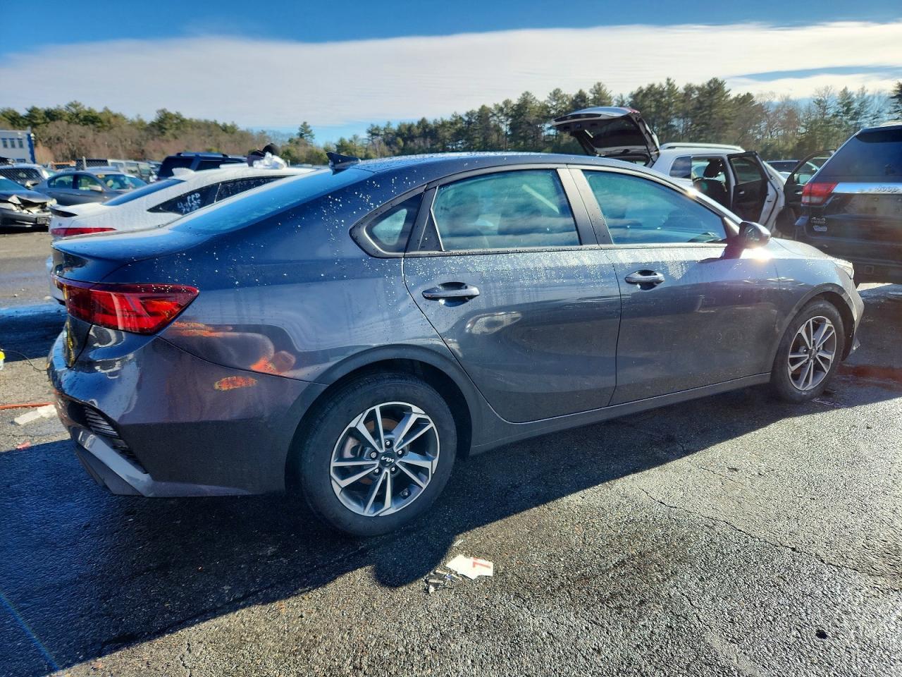 2023 KIA FORTE