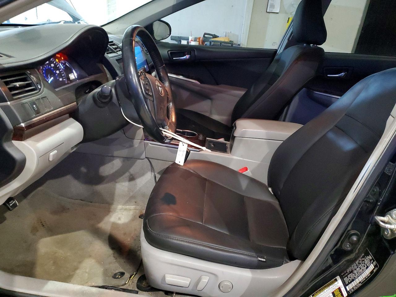2014 TOYOTA CAMRY