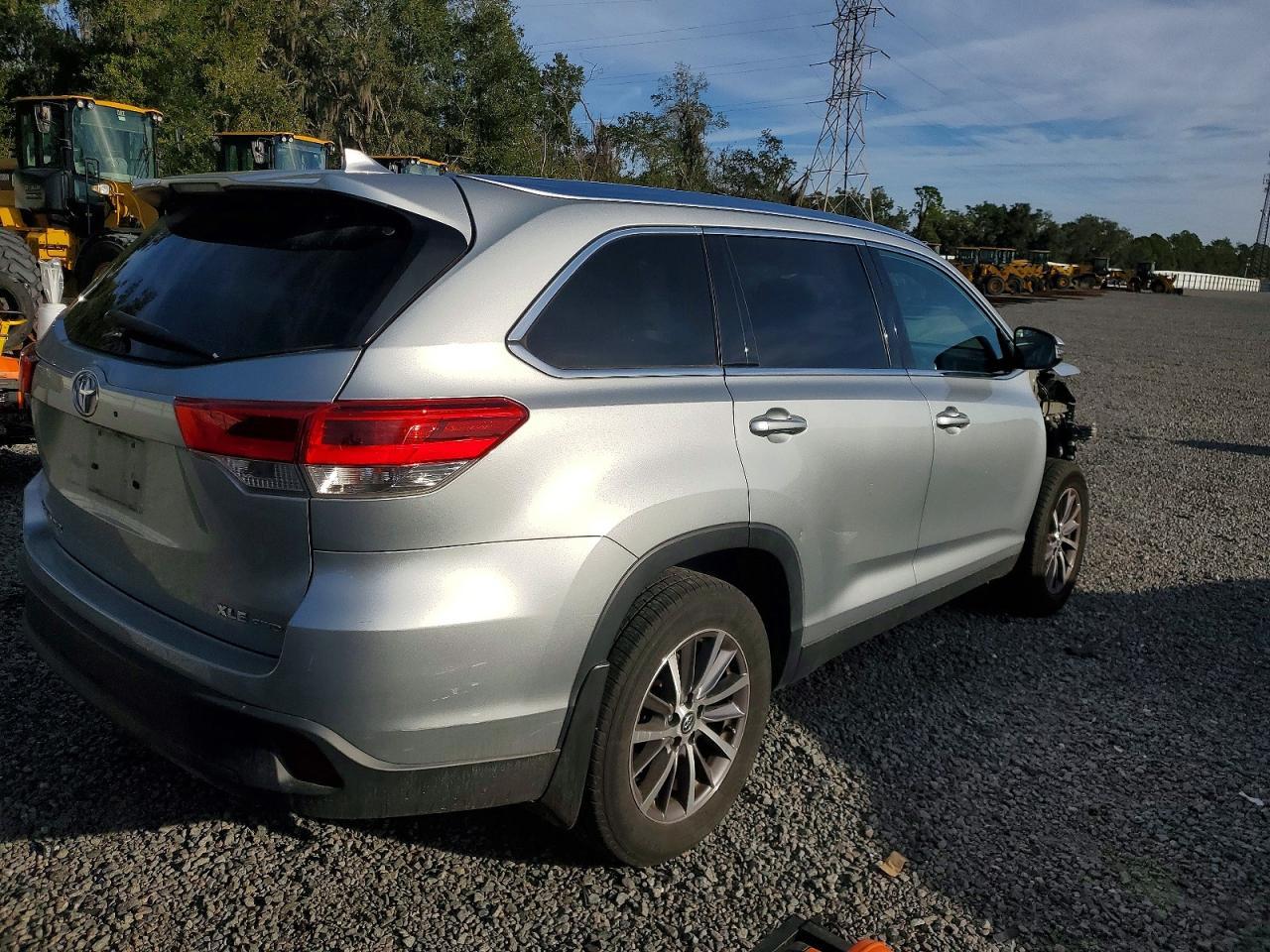 2019 TOYOTA HIGHLANDER