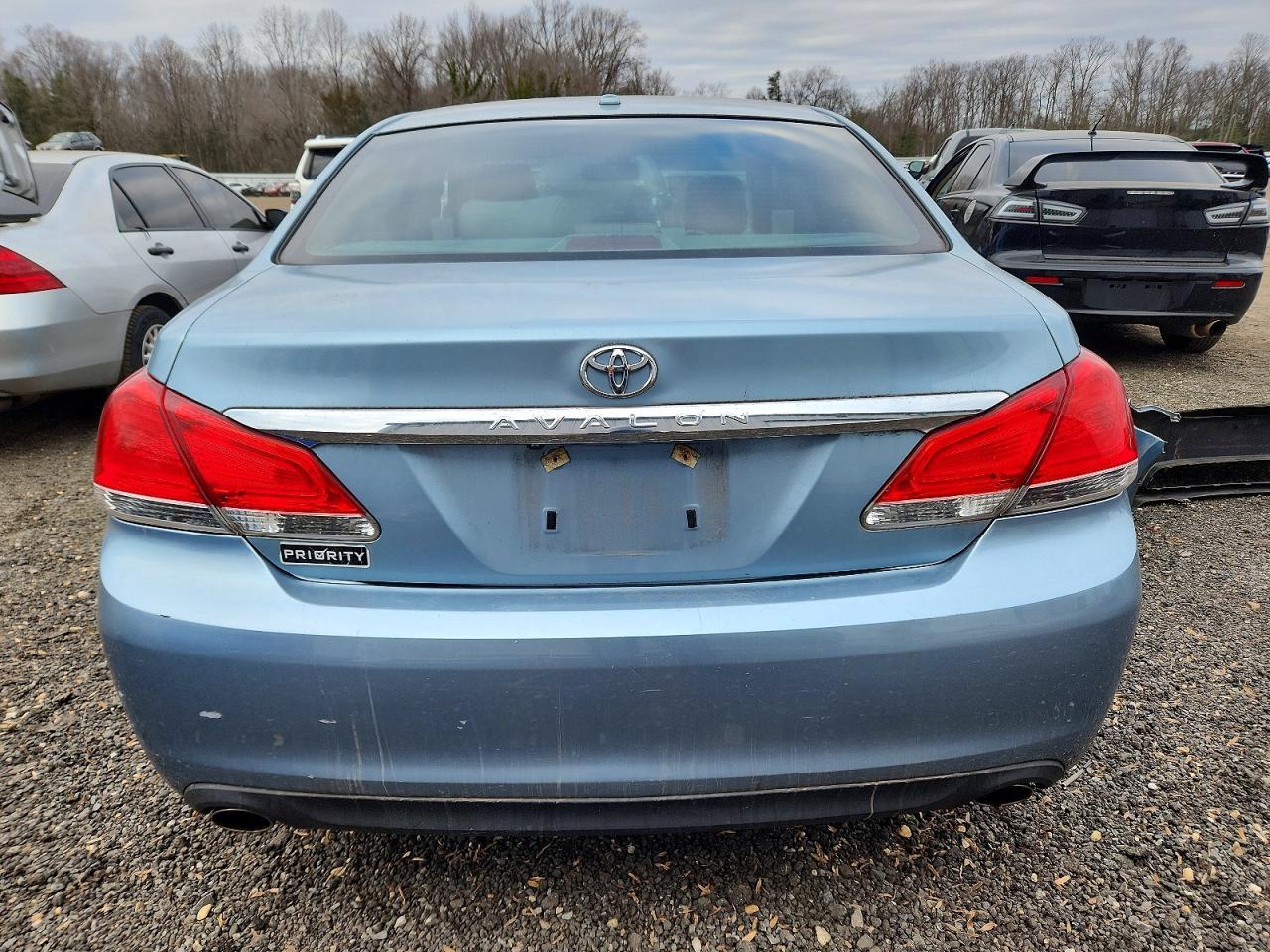 2011 TOYOTA Avalon