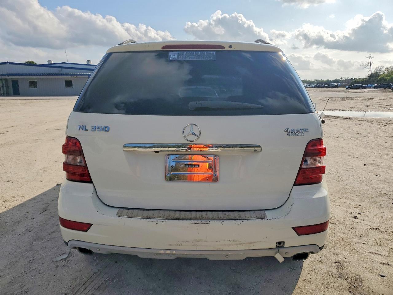 2011 MERCEDES-BENZ ML-Class