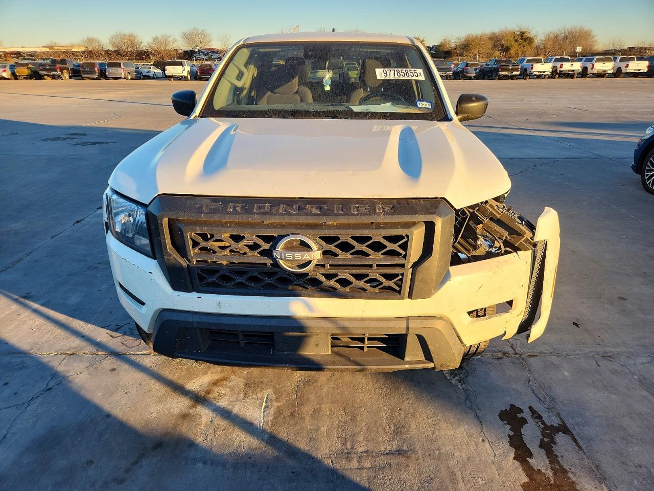 2022 NISSAN Frontier