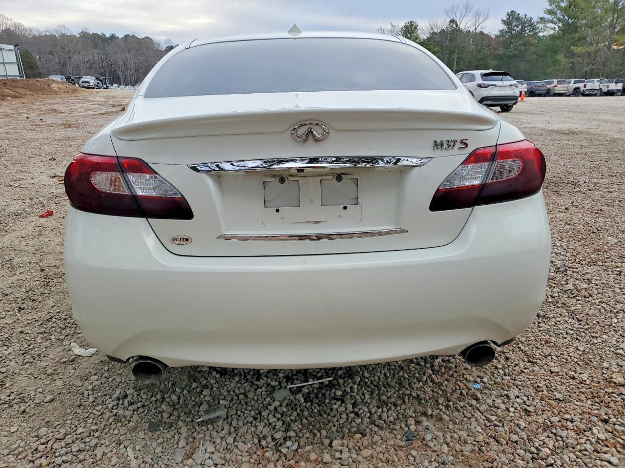 2012 INFINITI M37