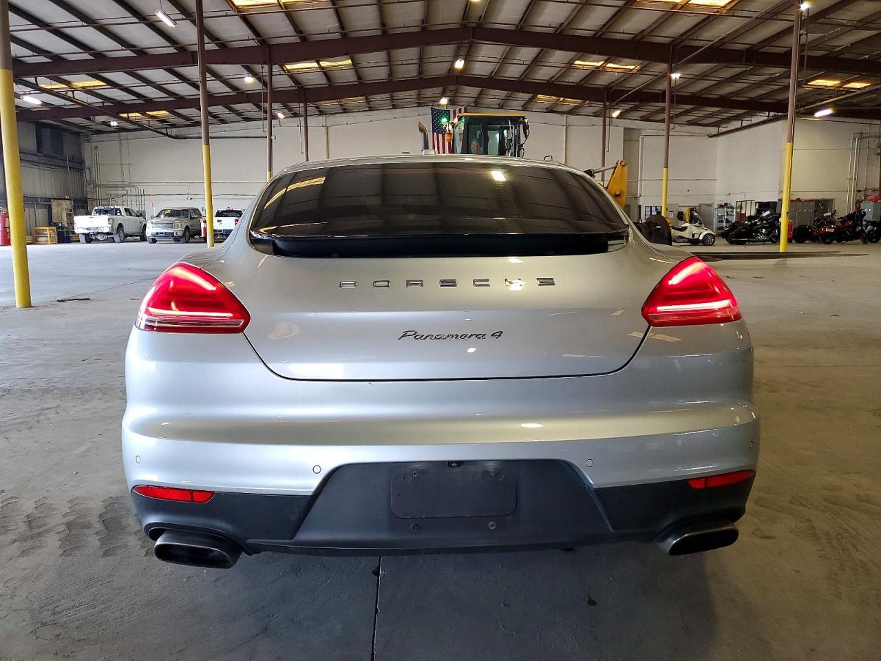 2014 PORSCHE Panamera