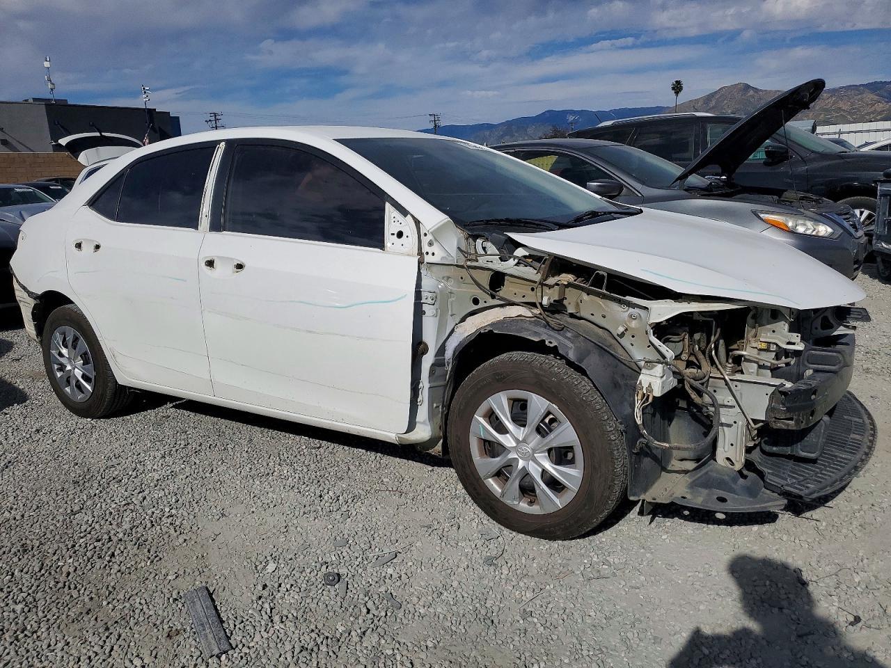 2015 TOYOTA COROLLA