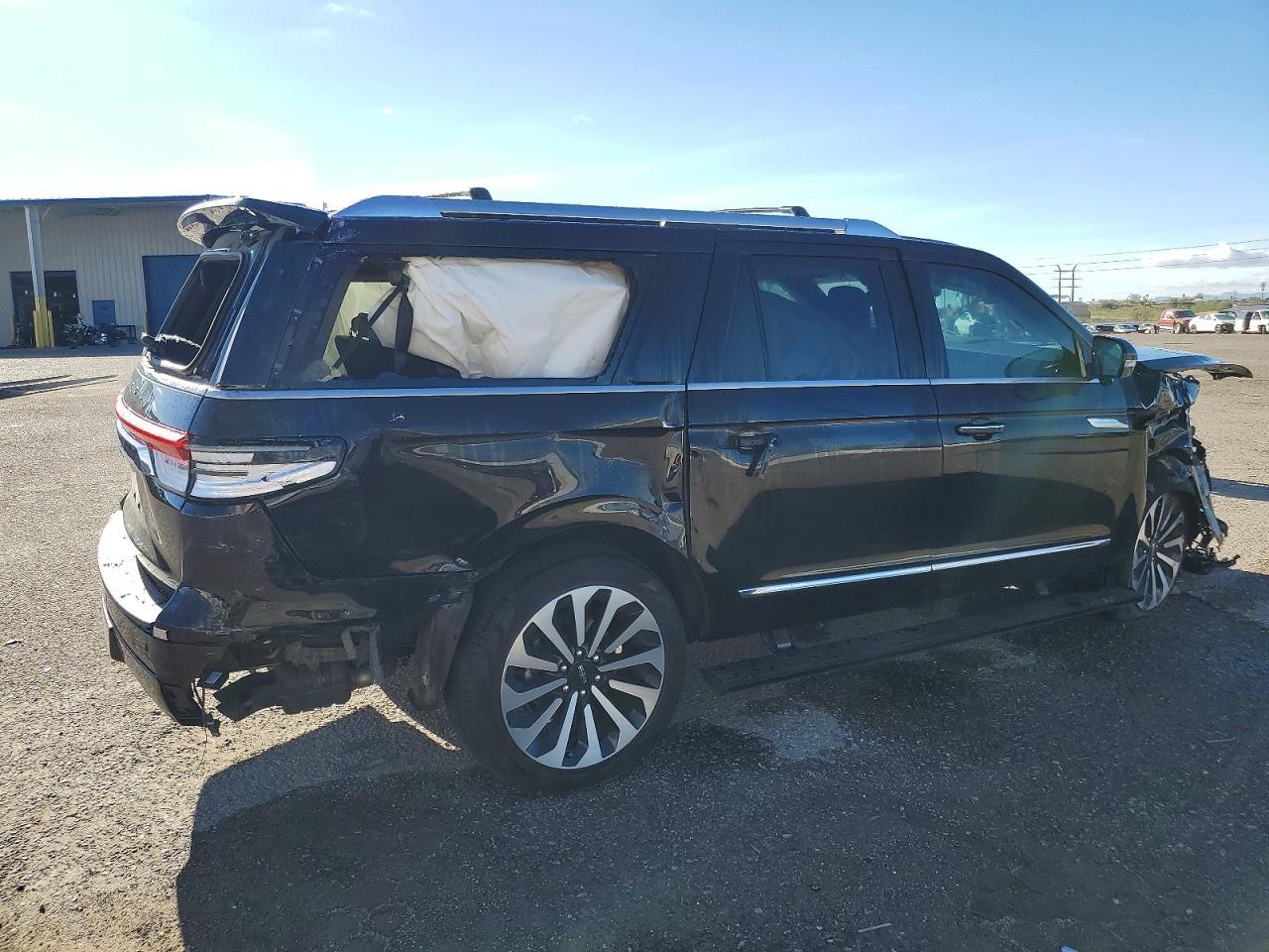 2025 LINCOLN Navigator
