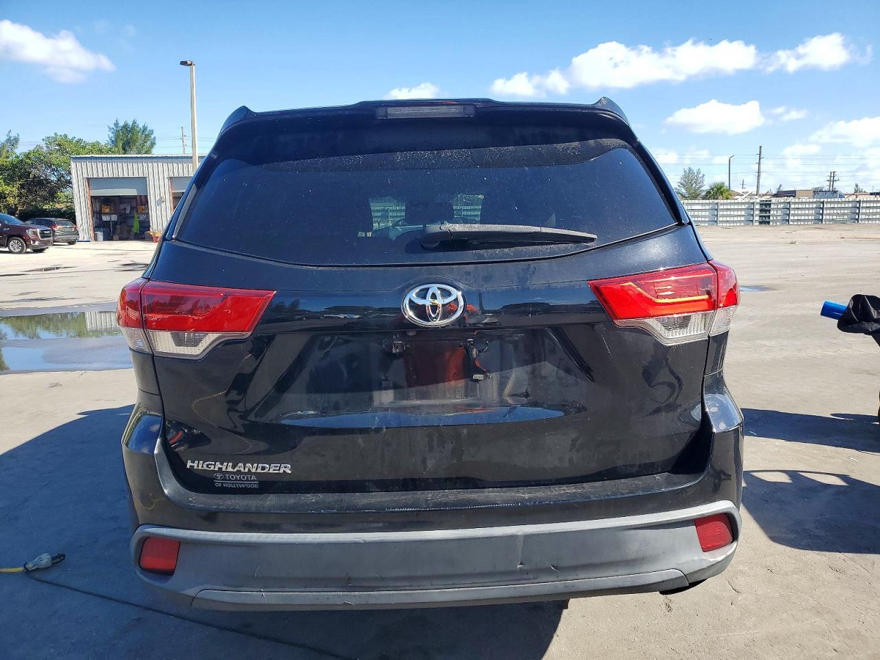 2019 TOYOTA HIGHLANDER