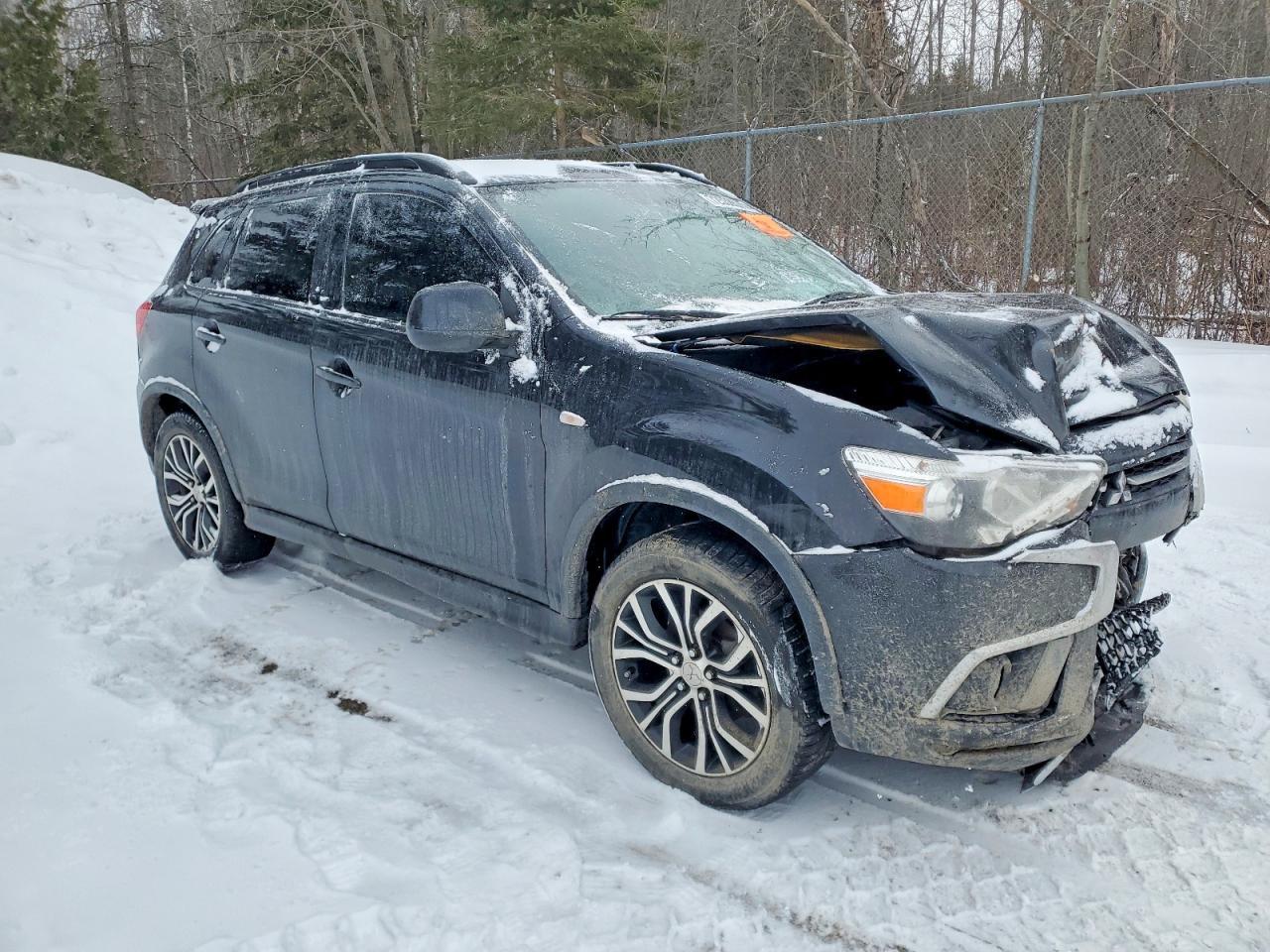 2018 MITSUBISHI RVR
