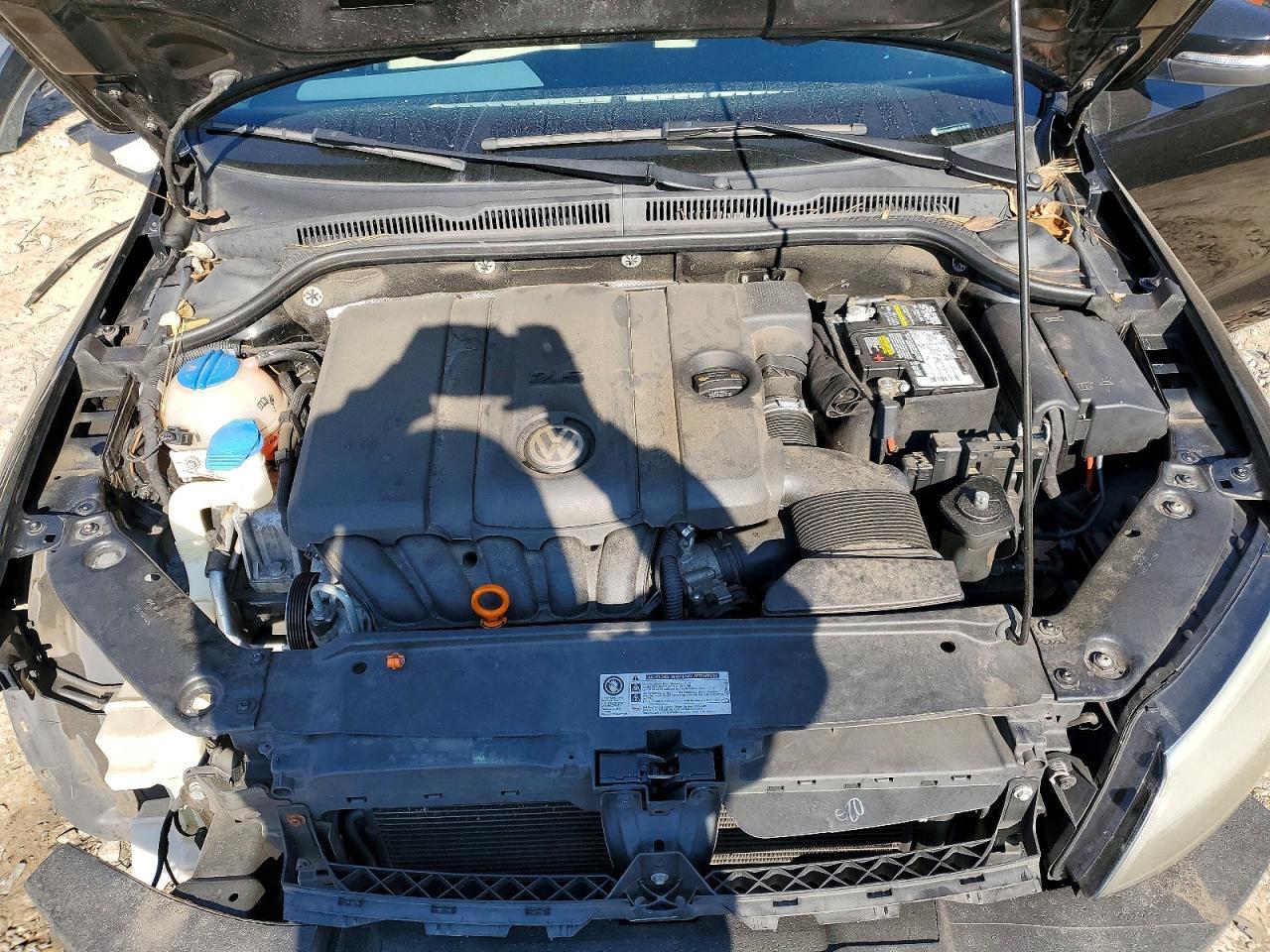 2011 VOLKSWAGEN JETTA