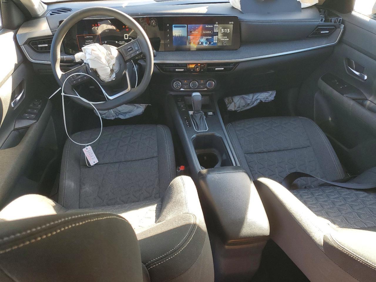 2025 NISSAN KICKS