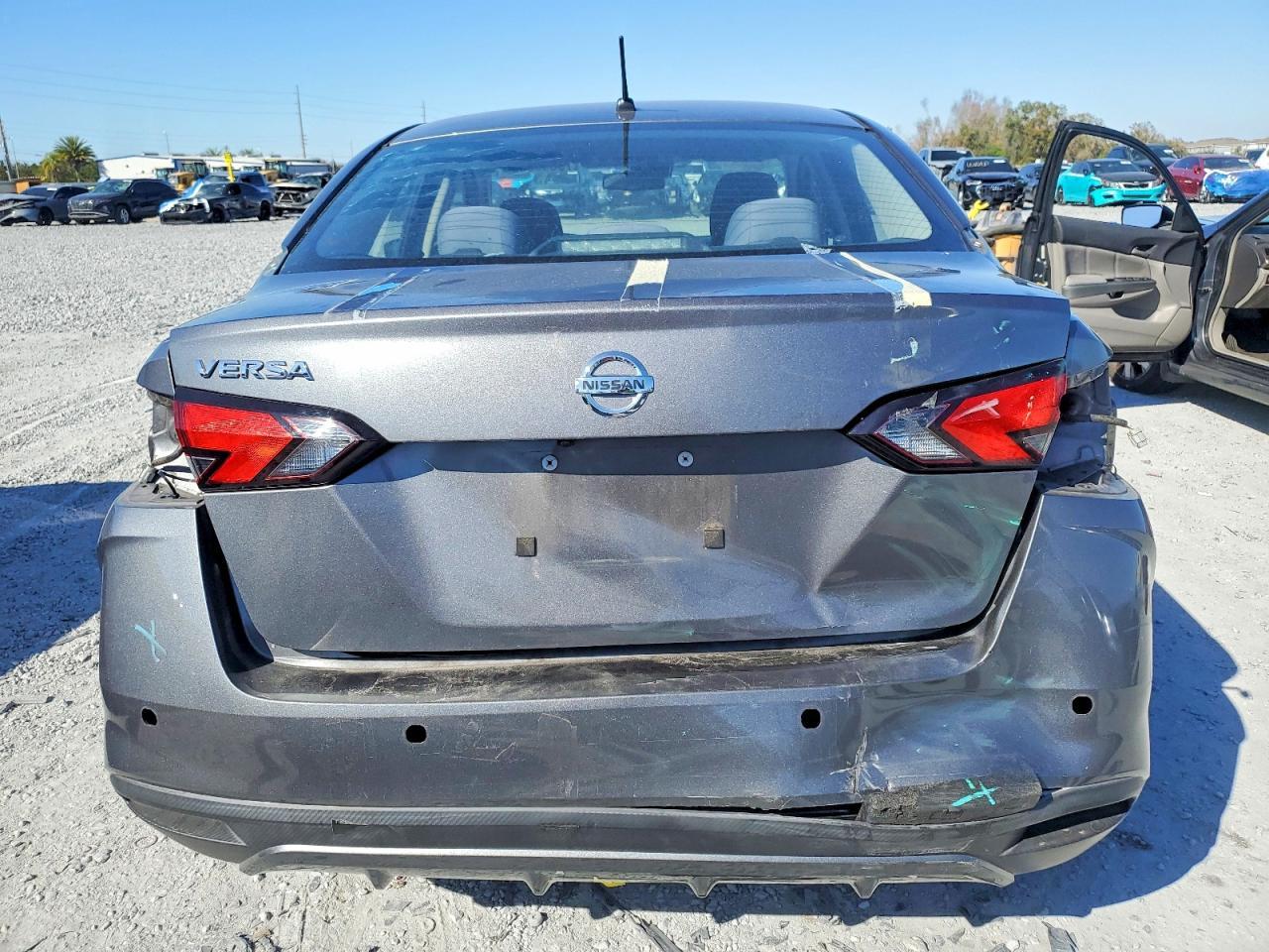 2020 NISSAN VERSA
