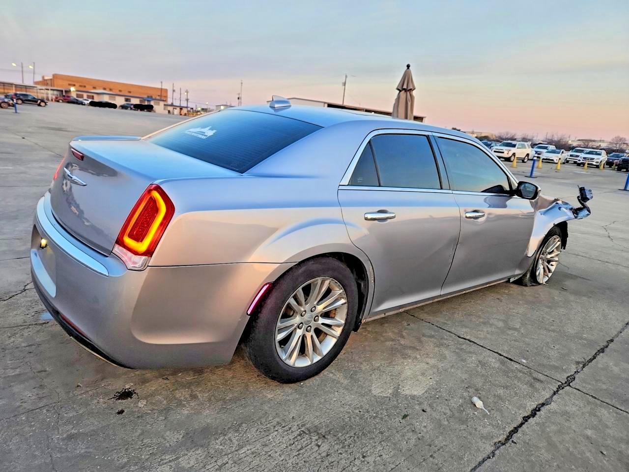 2017 CHRYSLER 300