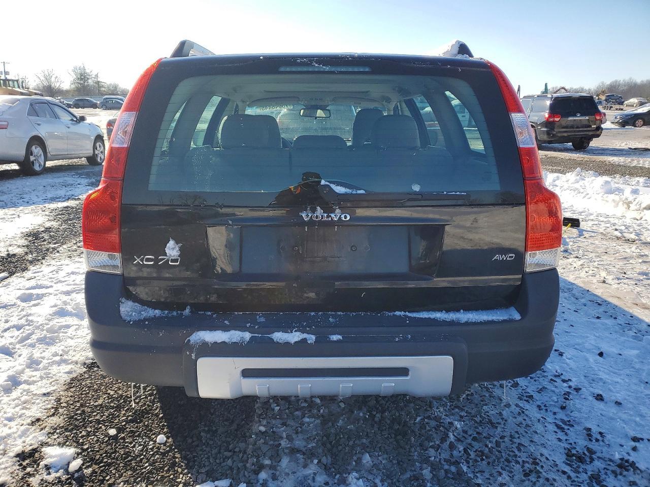 2005 VOLVO XC70