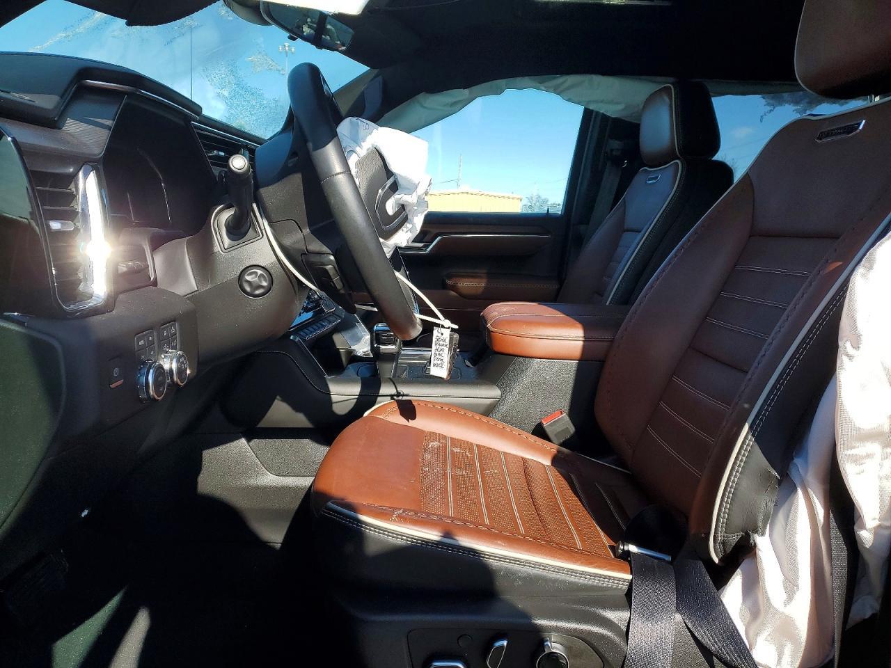 2024 GMC Sierra