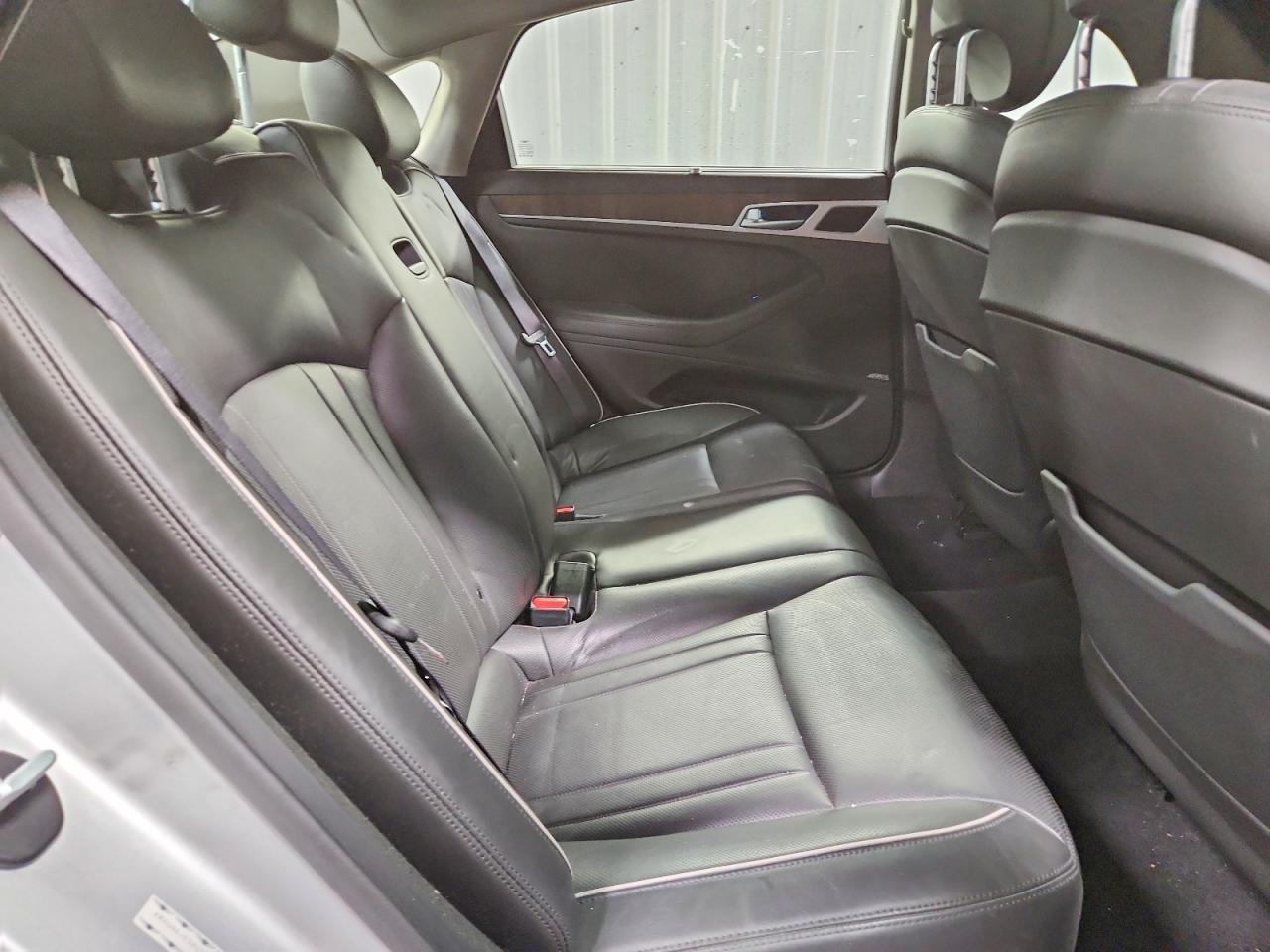 2017 GENESIS G80