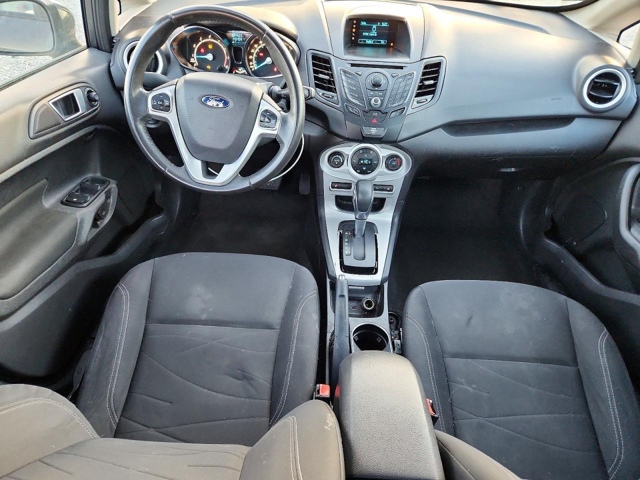 2015 FORD Fiesta