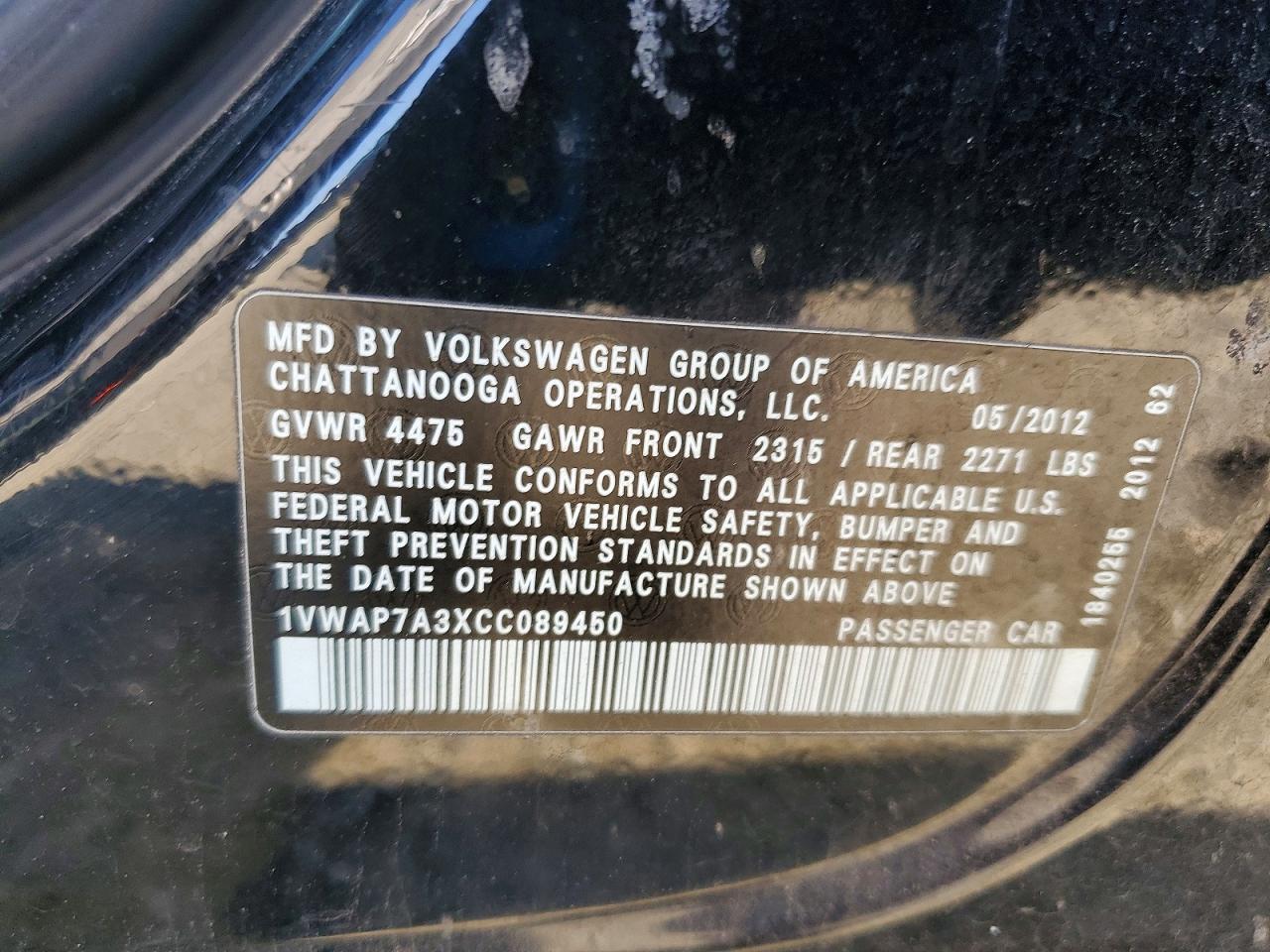 2012 VOLKSWAGEN Passat