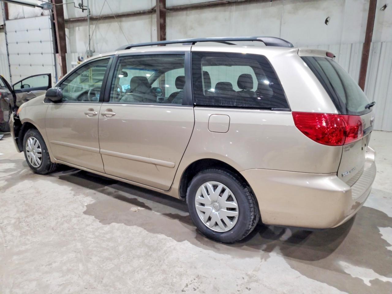 2006 TOYOTA SIENNA
